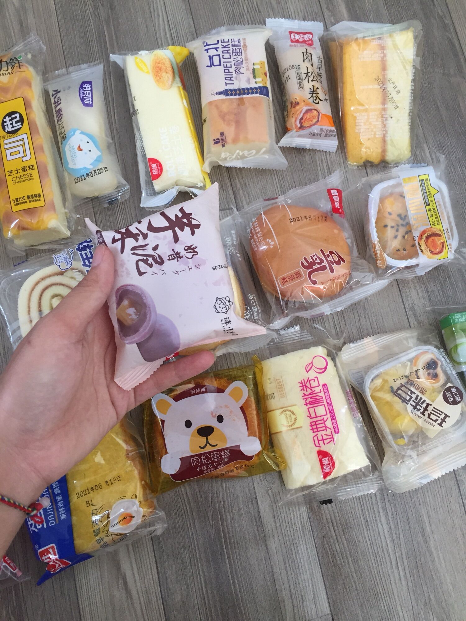 Bánh mix Đài Loan không trùng vị (500g  -1kg - 2kg)