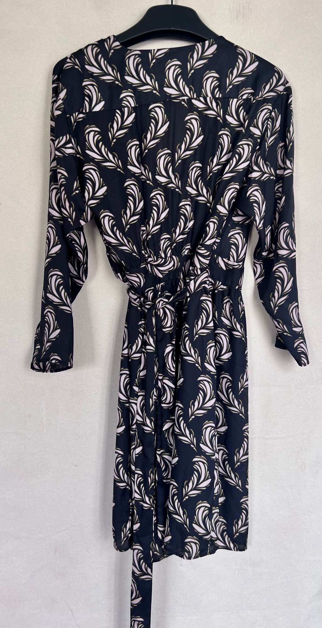 Đầm Mango Hoạ Tiết sz 4, new 90%