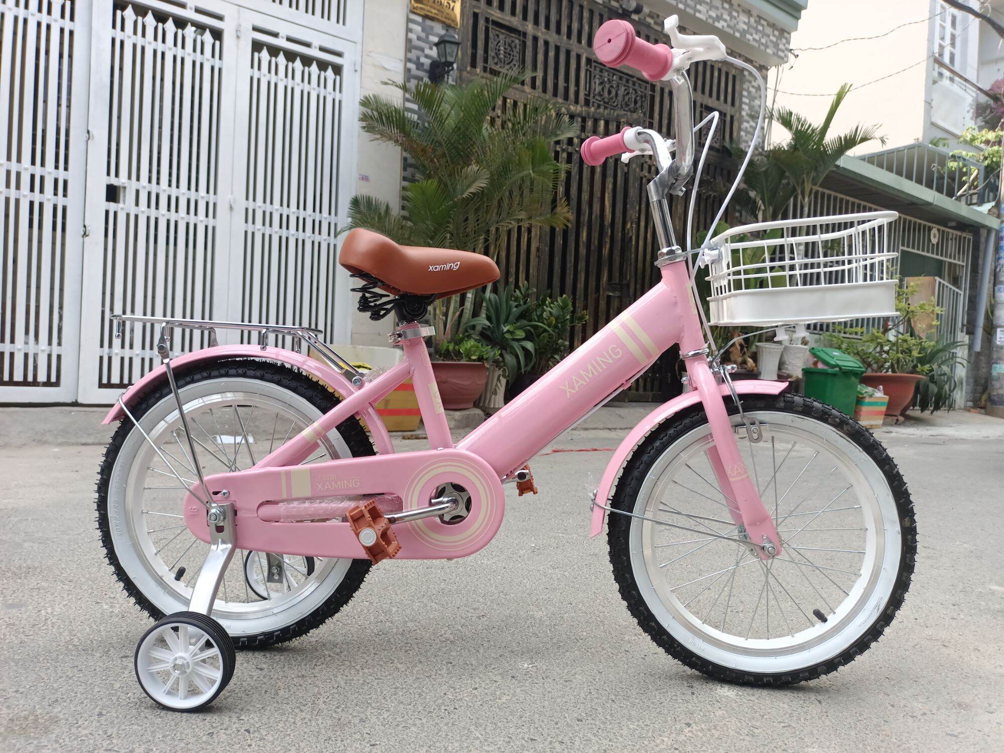 Mua xe đạp trẻ em cỡ 16inch cho bé 4-7 tuổi, màu hồng