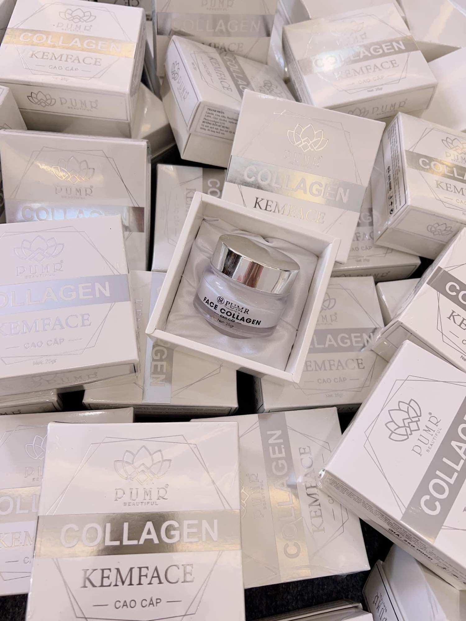 Kem face collagen pumr