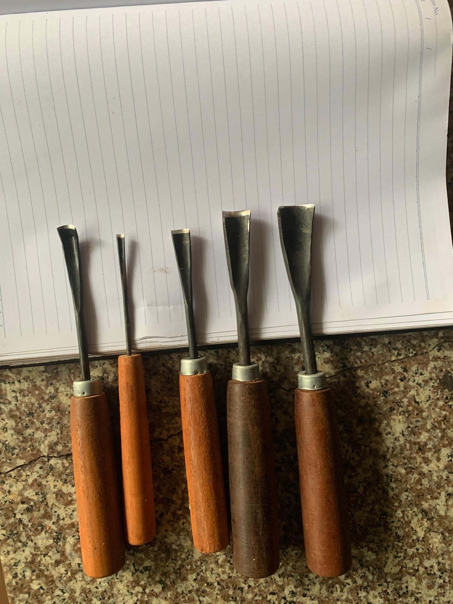 Đục gỗ sáo diều