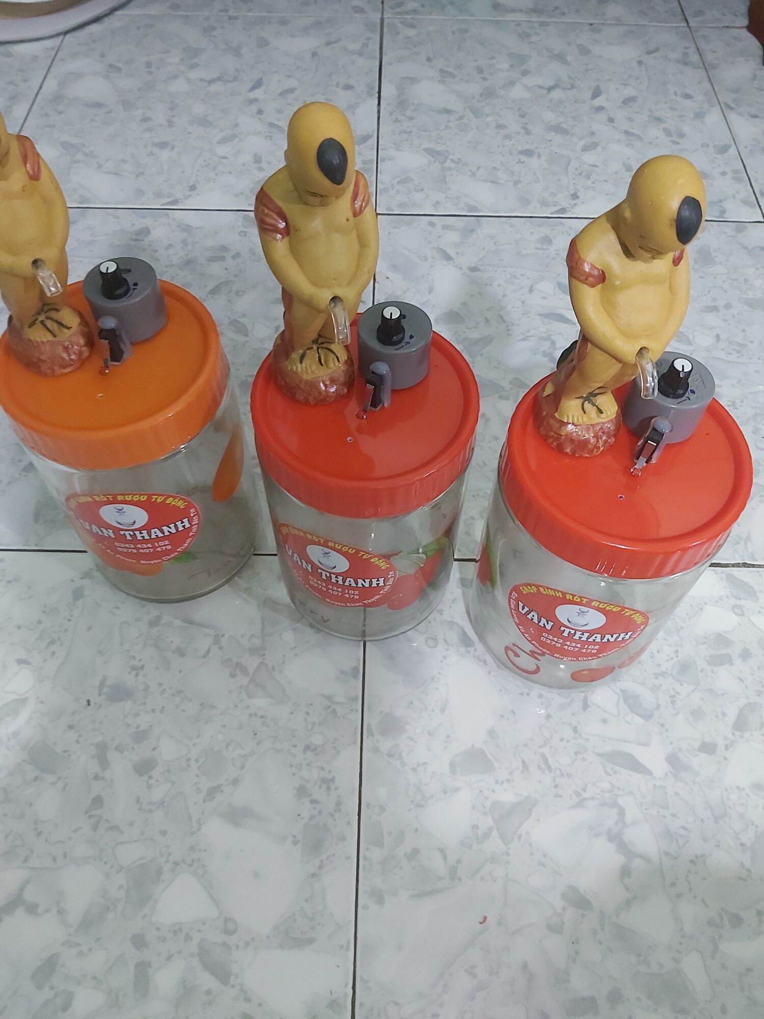 Bình rót rượuu chú tiểu thủy tinh
