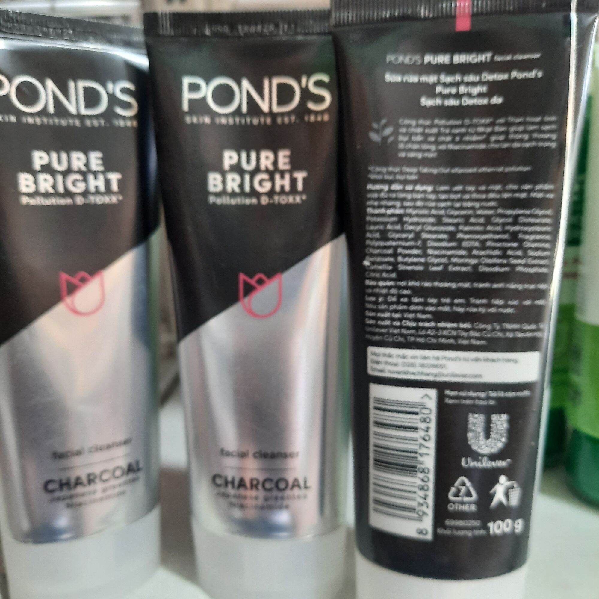 sữa rửa mặt pond's đen 100ml