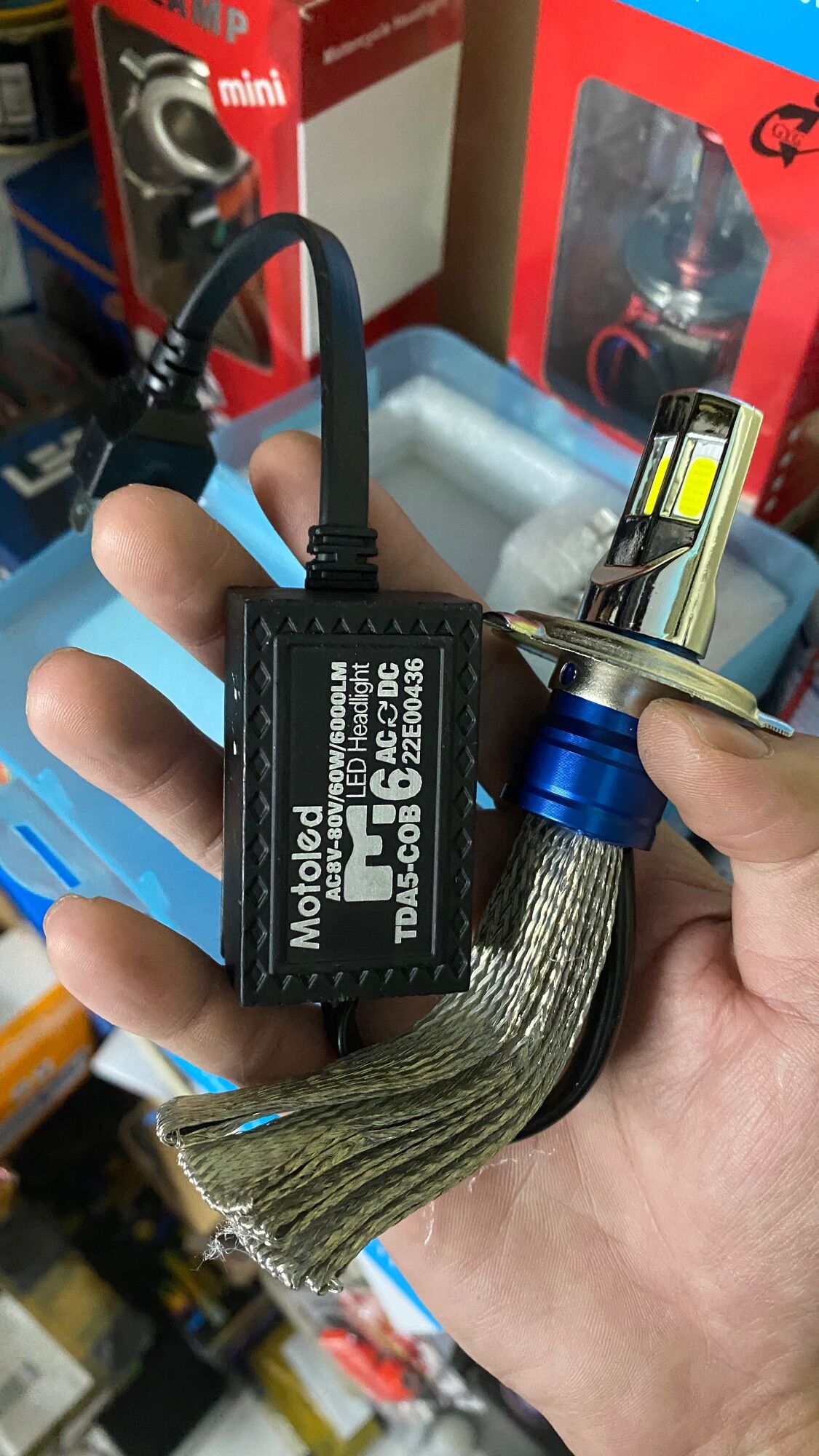 đèn led 6 tim 60w gắn xe máy - ô tô