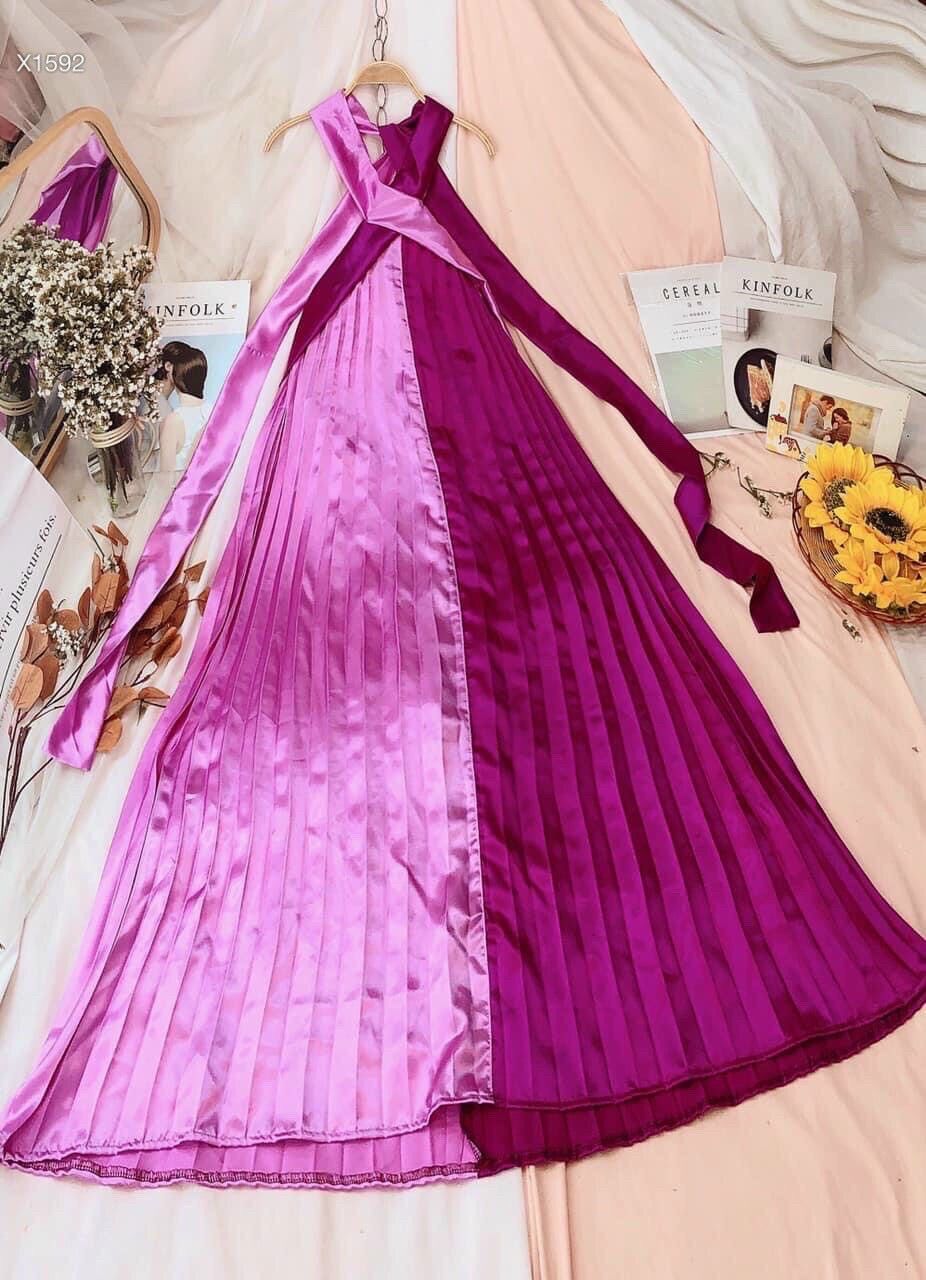 Đầm maxi dập ly cổ yếm phối màu hở lưng ,freesize