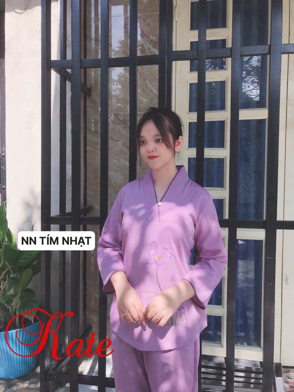 Đồ Lam Đi chùa#_ Mẫu nút Ngọc _ Thêu Sen