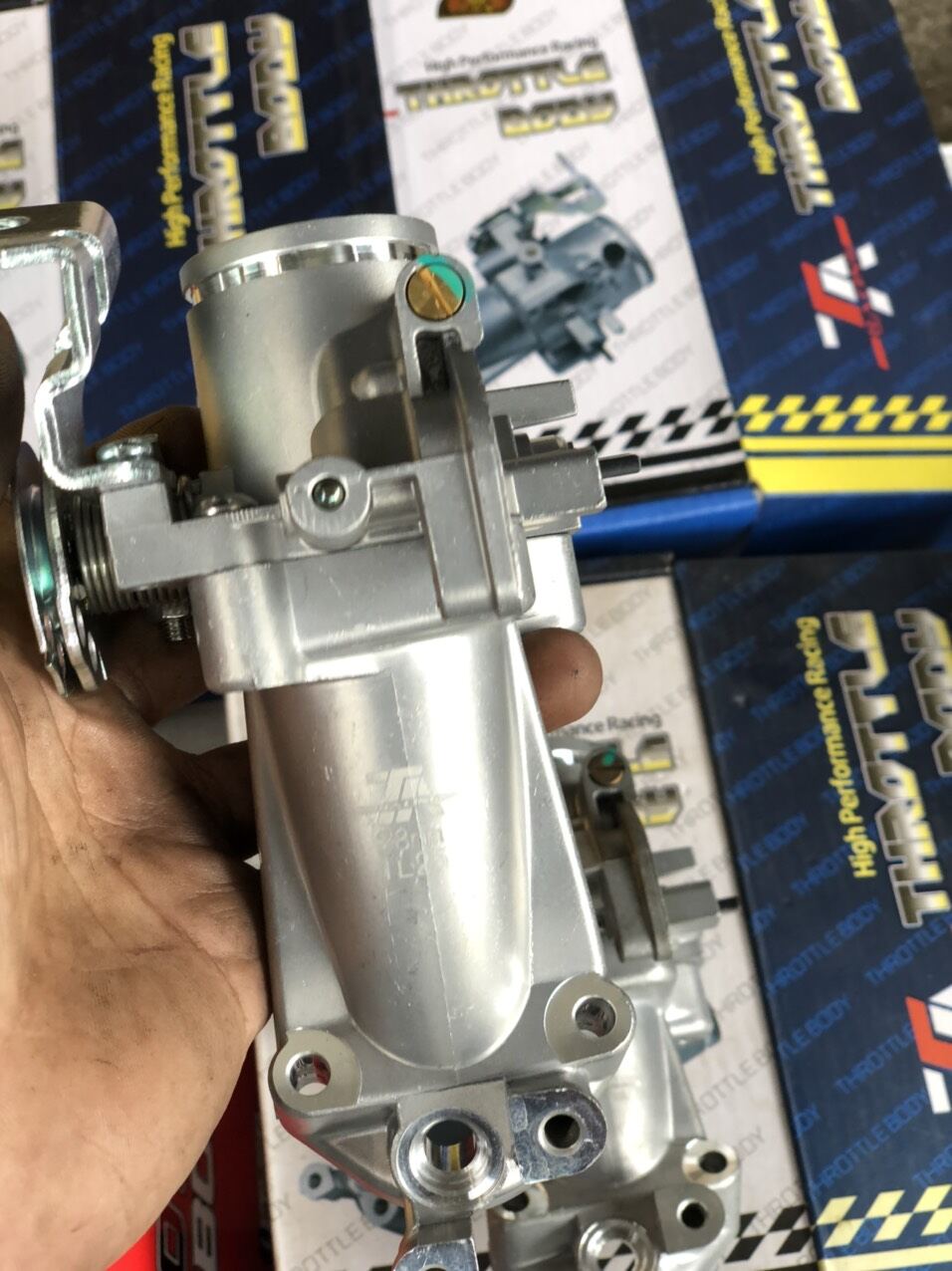 Họng xăng độ vision ta racing