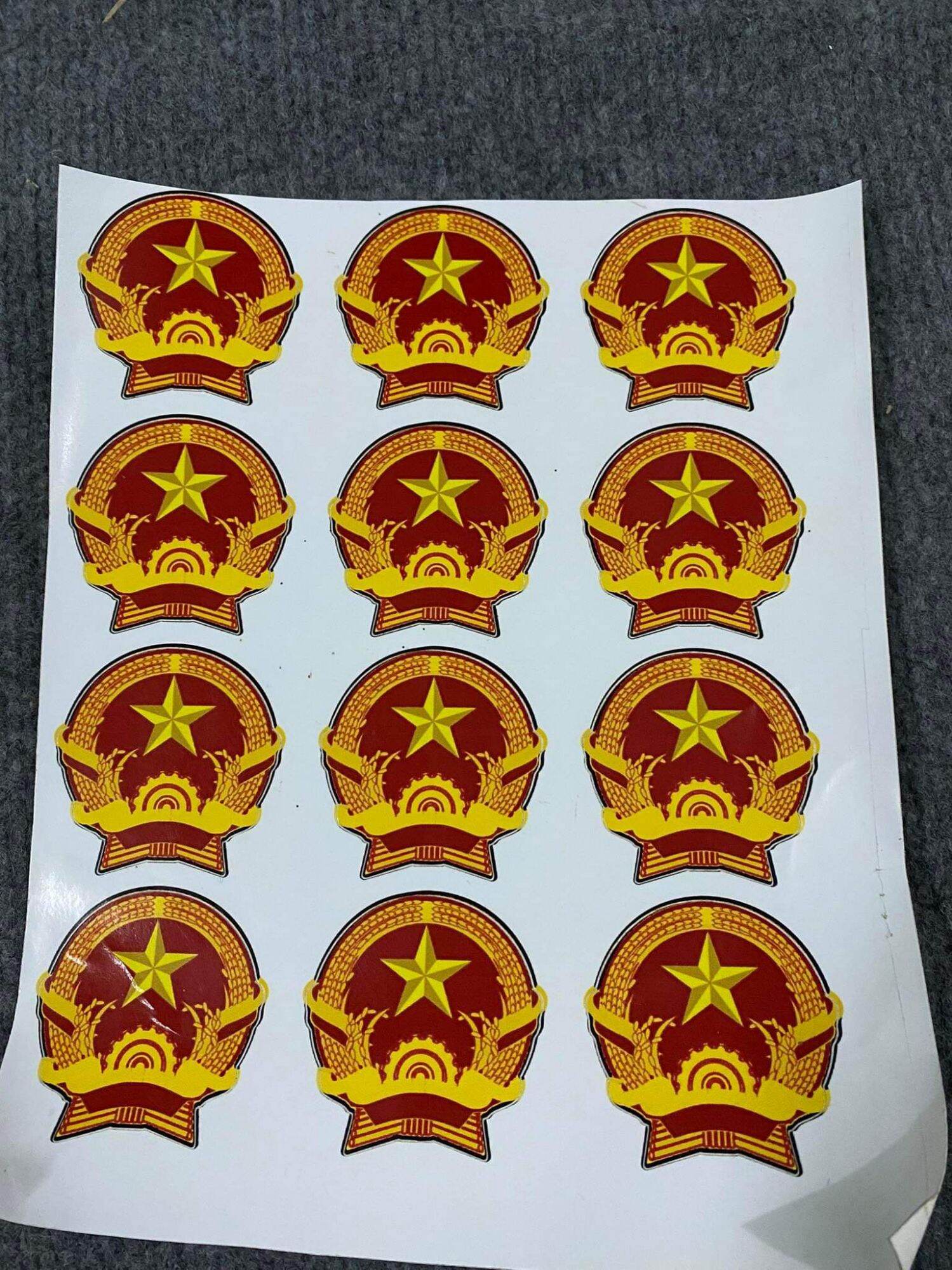 Tem logo quốc huy