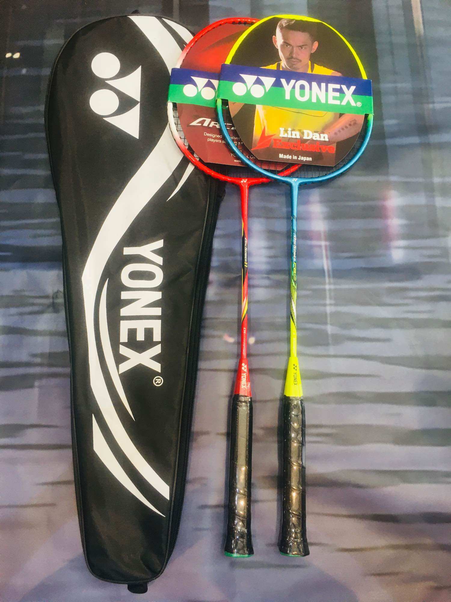 Vợt cầu lông yonex ( 1 cặp 2 chiếc tặng túi )