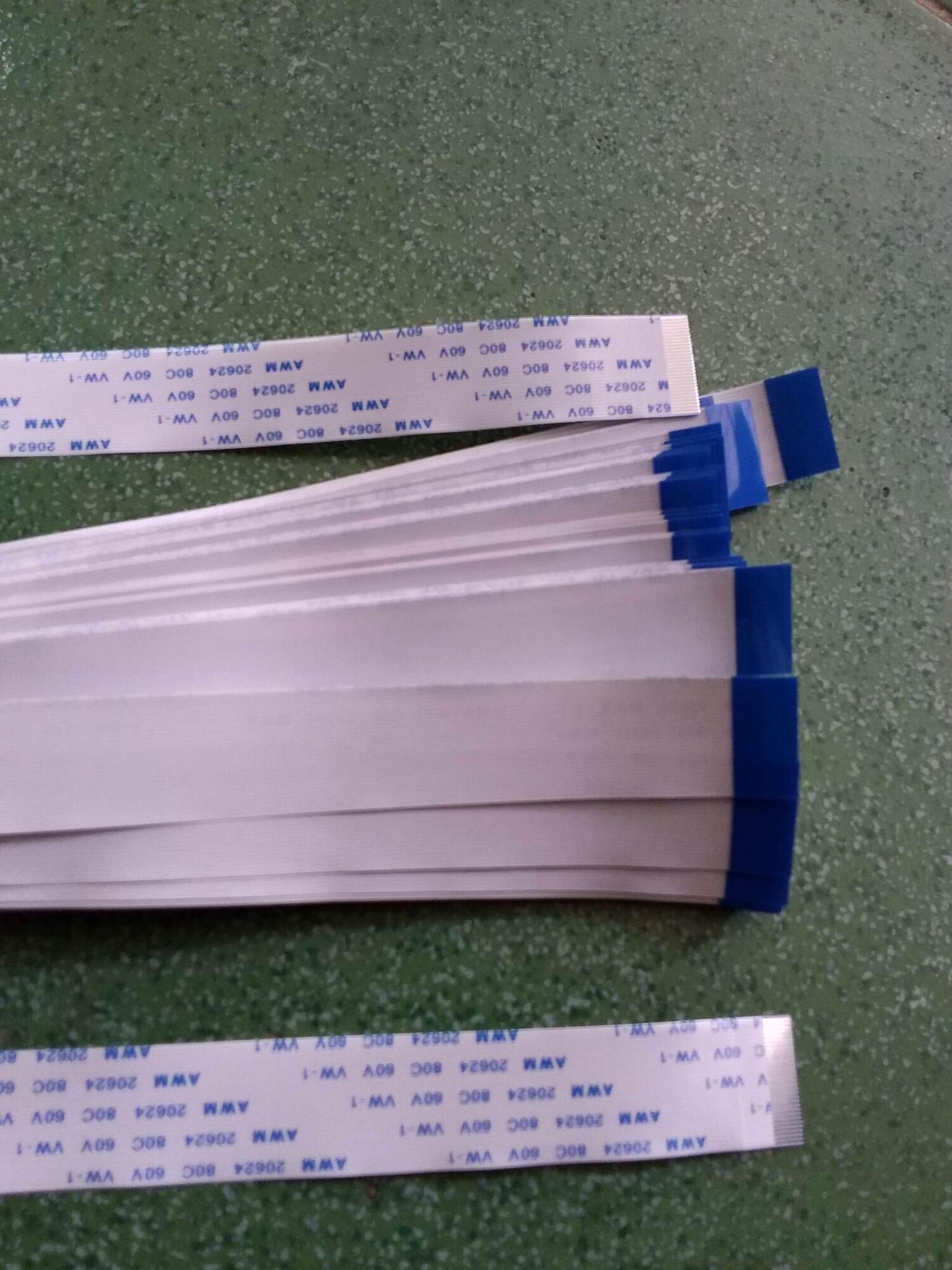 1 CHIẾC CÁP FFC 0.5-THUẬN 30 PIN-25CM