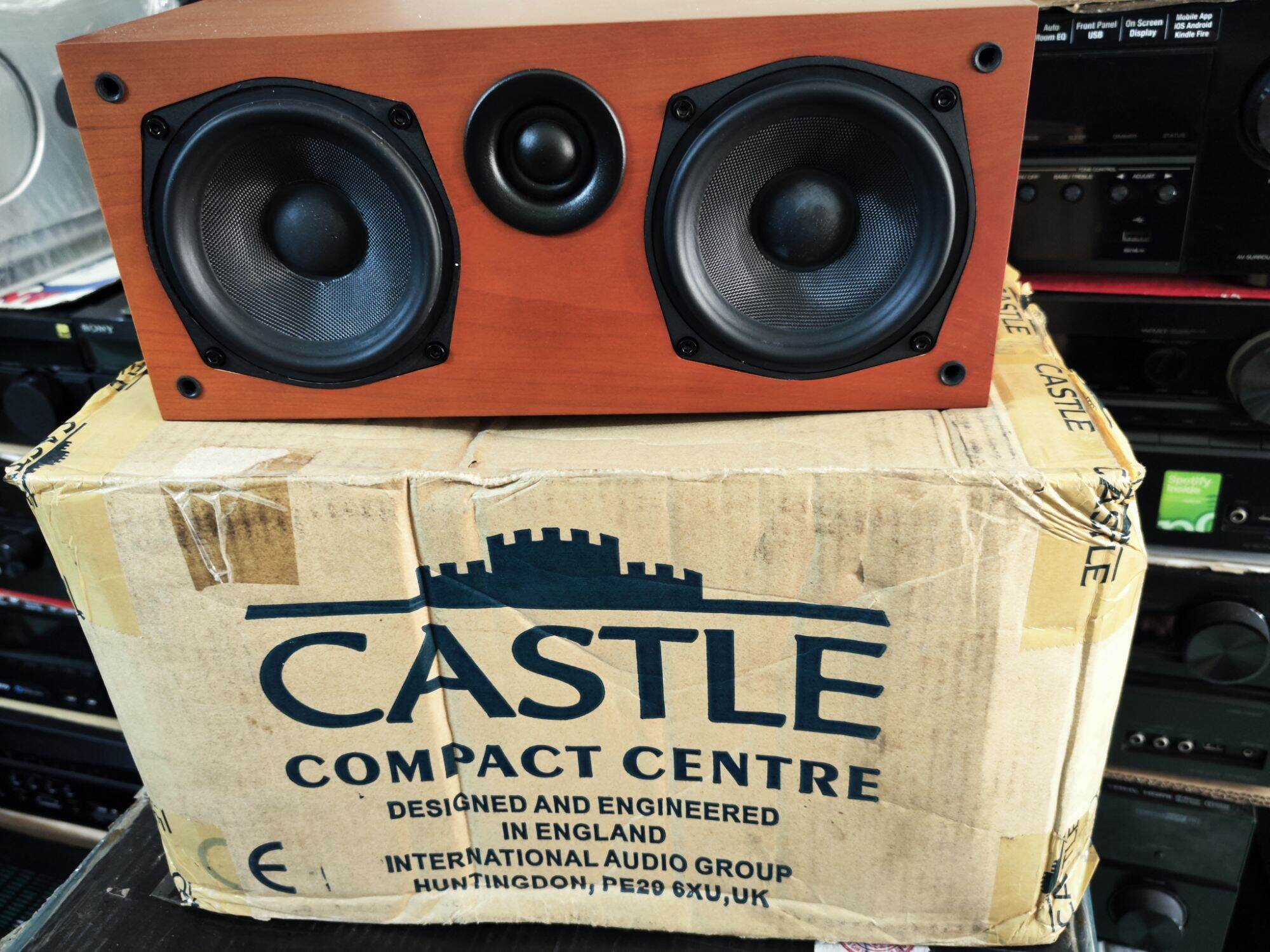 Loa center cao cấp Castle Compact bằng gỗ lạng veneer