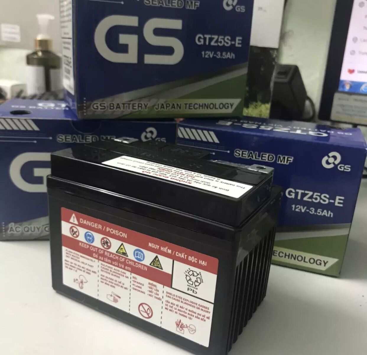 [Chính hãng HCM] Bình acquy Gs GTZ5S-E 3.5Ah bình khô mới 100%