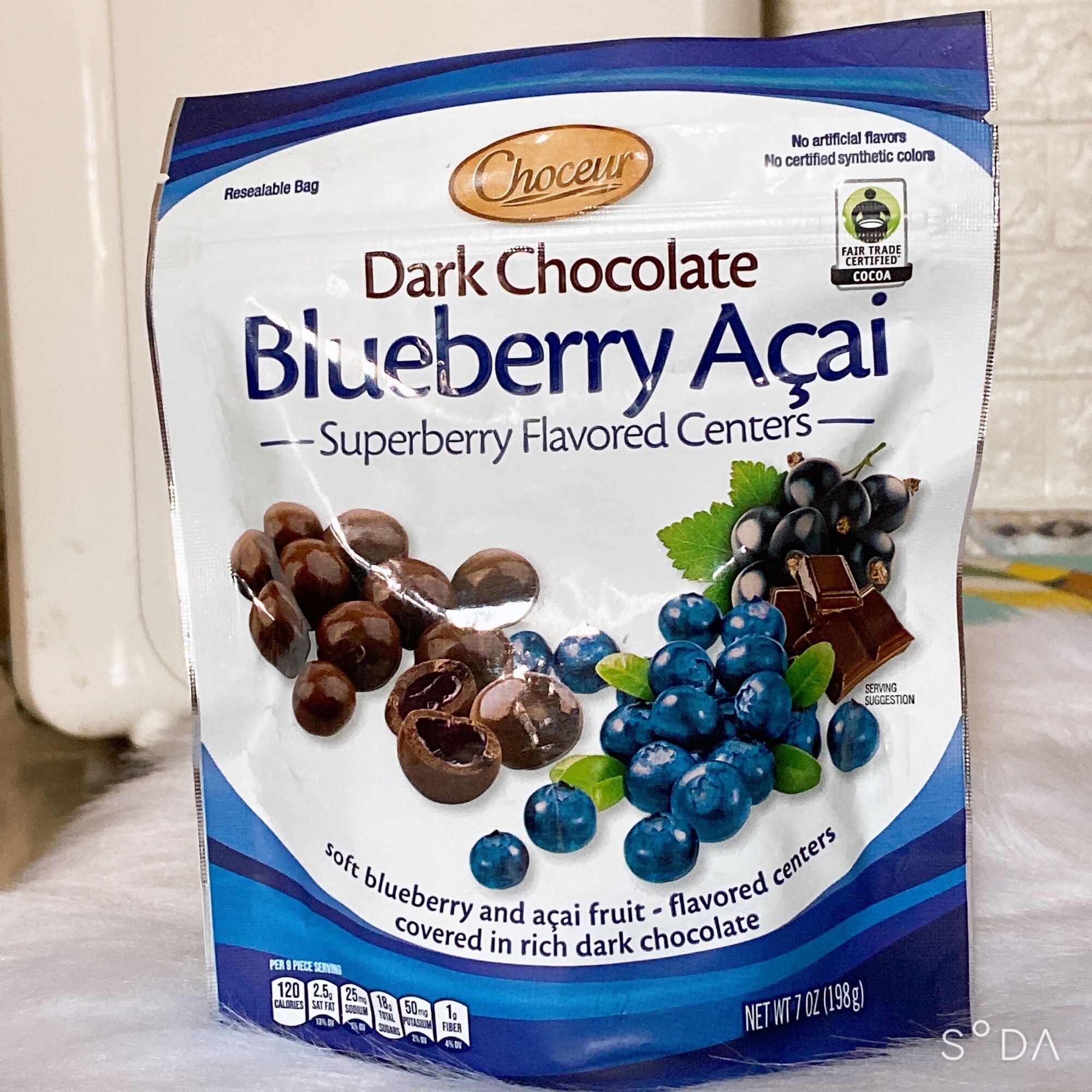 Socola đen nhân quả Việt quất- Choceur Dark Chocolate Blueberry Acai 198gr