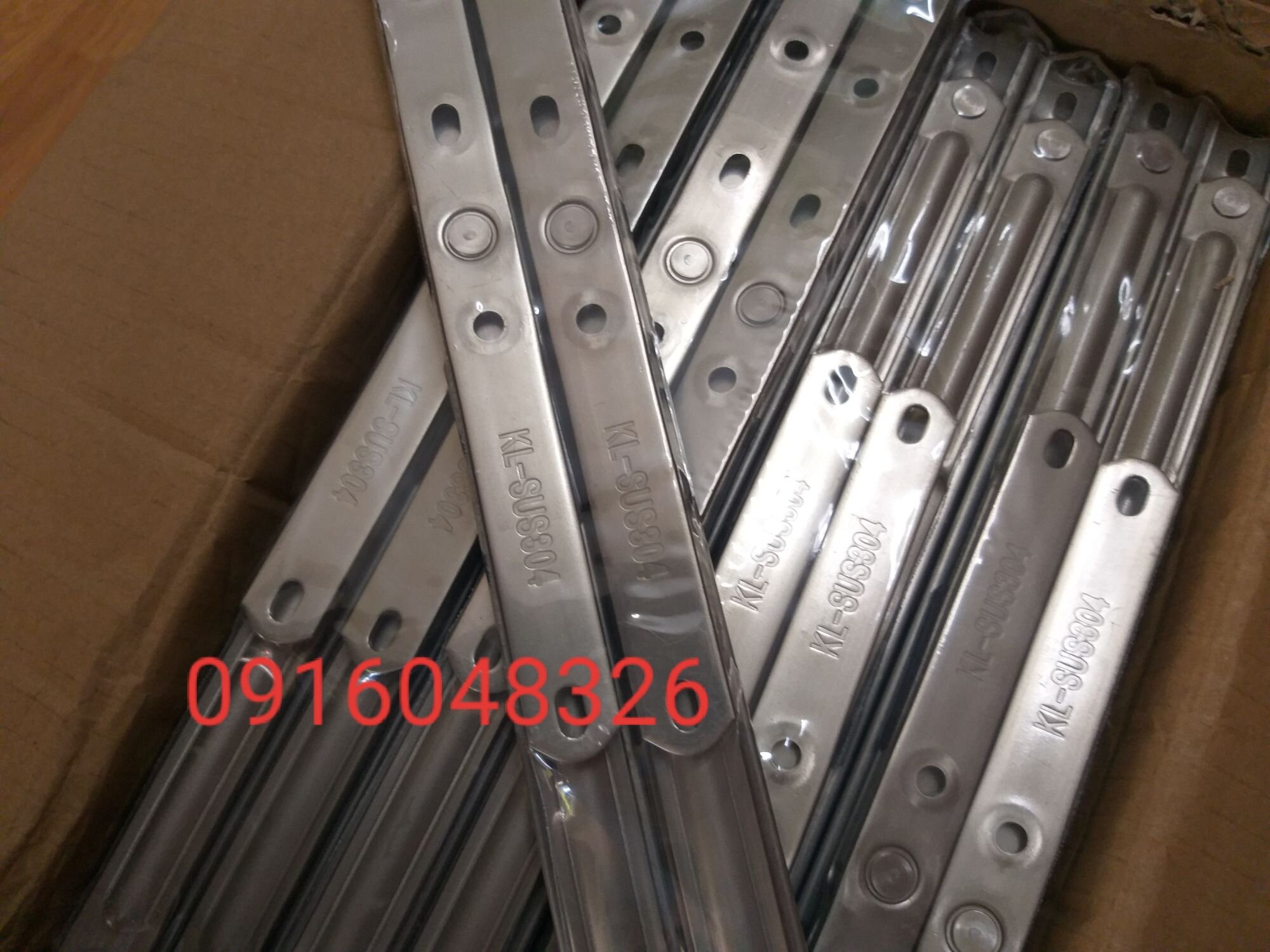 100 bản lề chữ a35 giá 1tr700k
