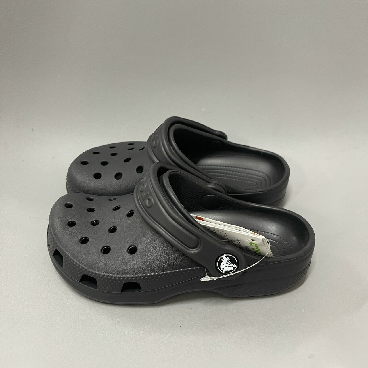 Dép Sục Crocs Classic Cho Người Lớn Nam Nữ Trai Gái Quai Ngang. Sản Phẩm Cao Cấp Nhựa Không Mùi . Trống Trơn Trượt.