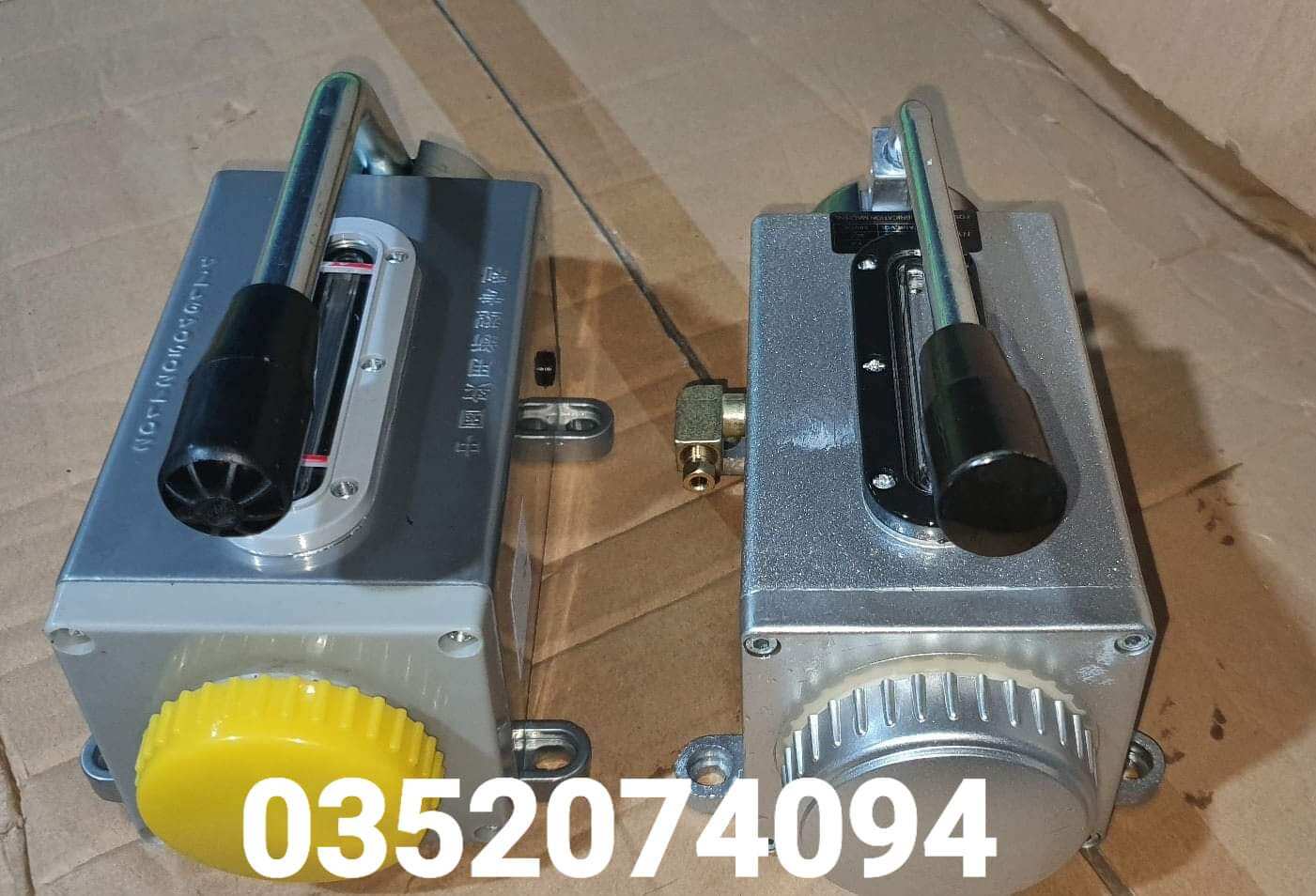 Bình bơm dầu tay , bình nhôm 500cc cấp dầu máy CNC, máy cắt, máy cưa công nghiệp