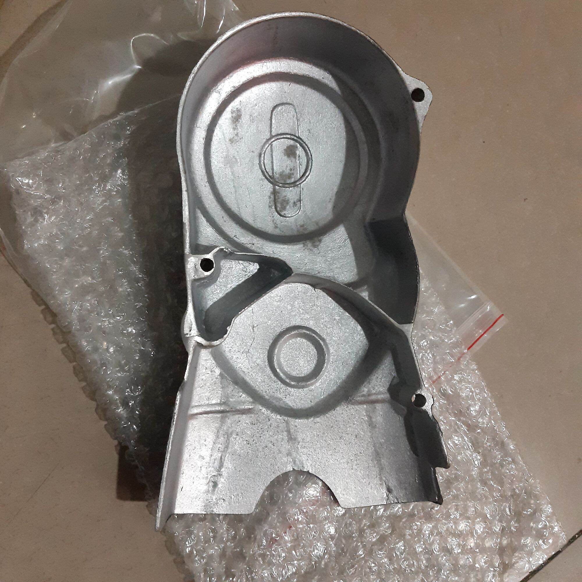Nắp đuôi cá gắn xe 67