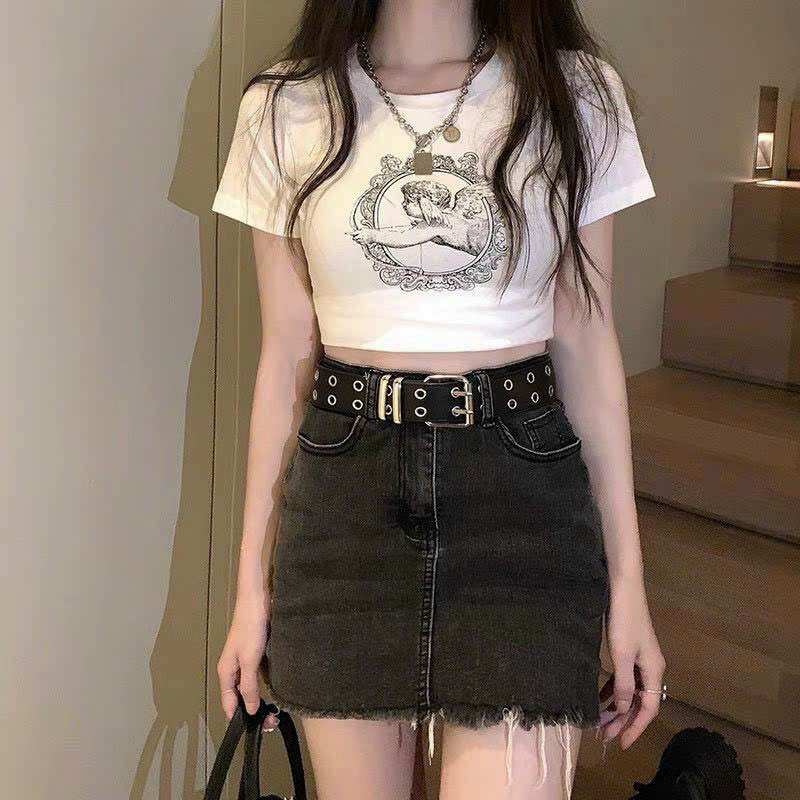 ÁO CROPTOP EMBE DƯƠNG CUNG UN