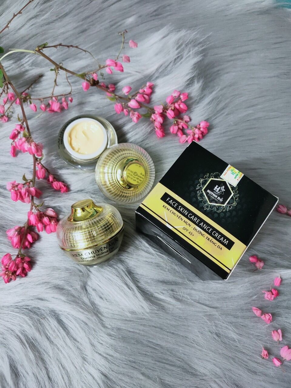 Kem chuyên mụn Huỳnh Đỗ