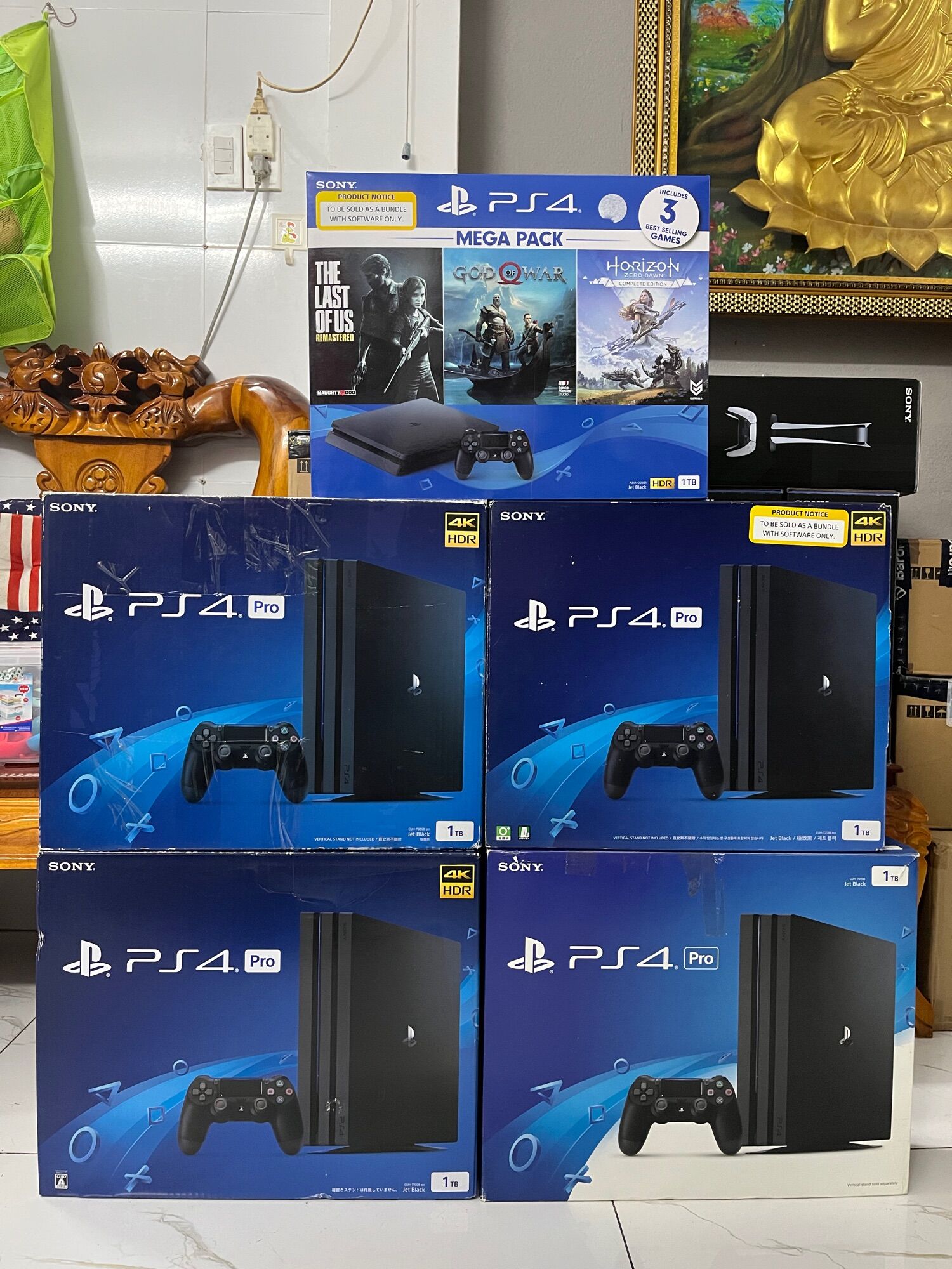 Máy chơi game PS4 Pro 1TB 2ND
