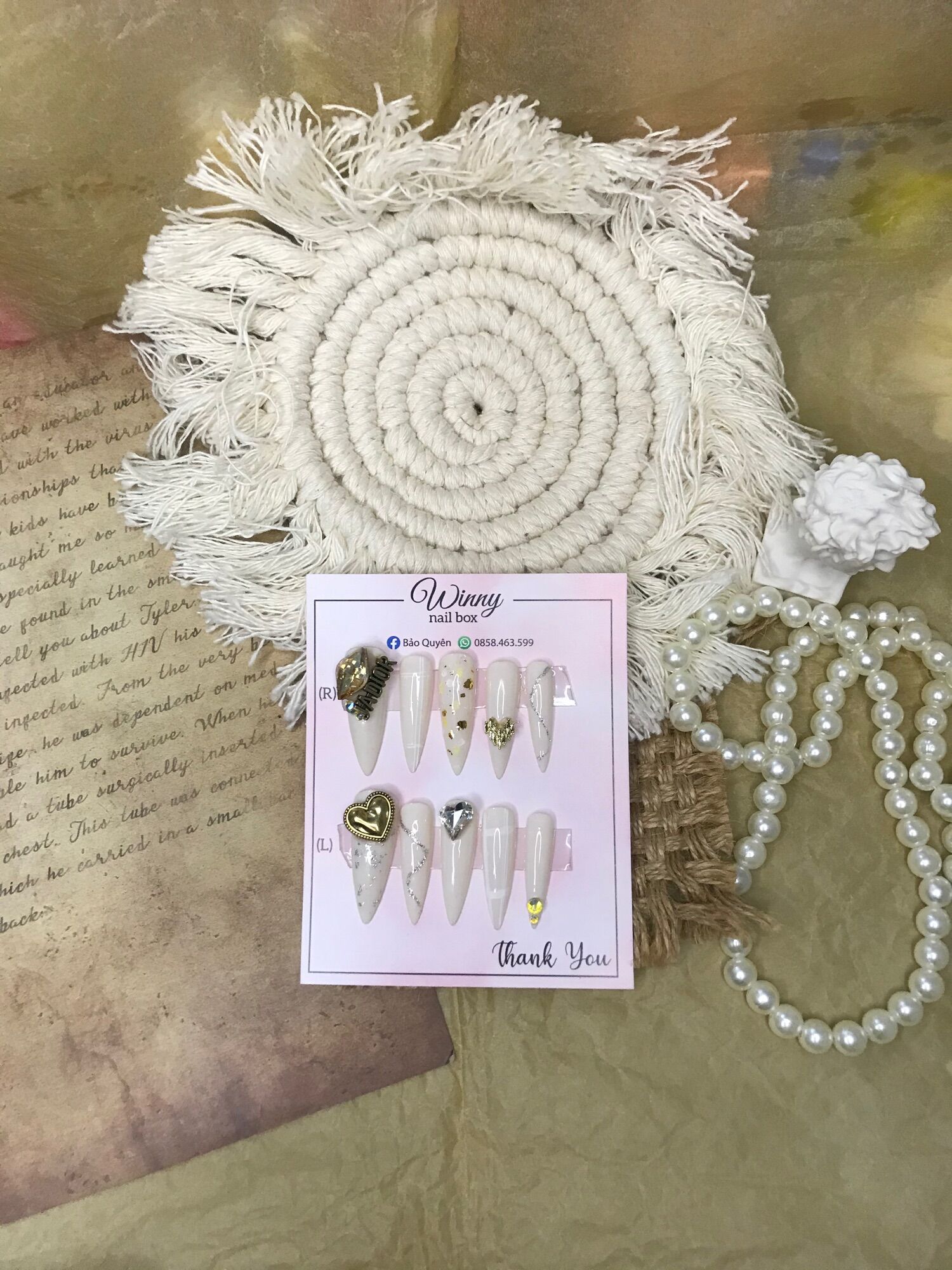 Nailbox móng up móng giả trắng trái tim đồng