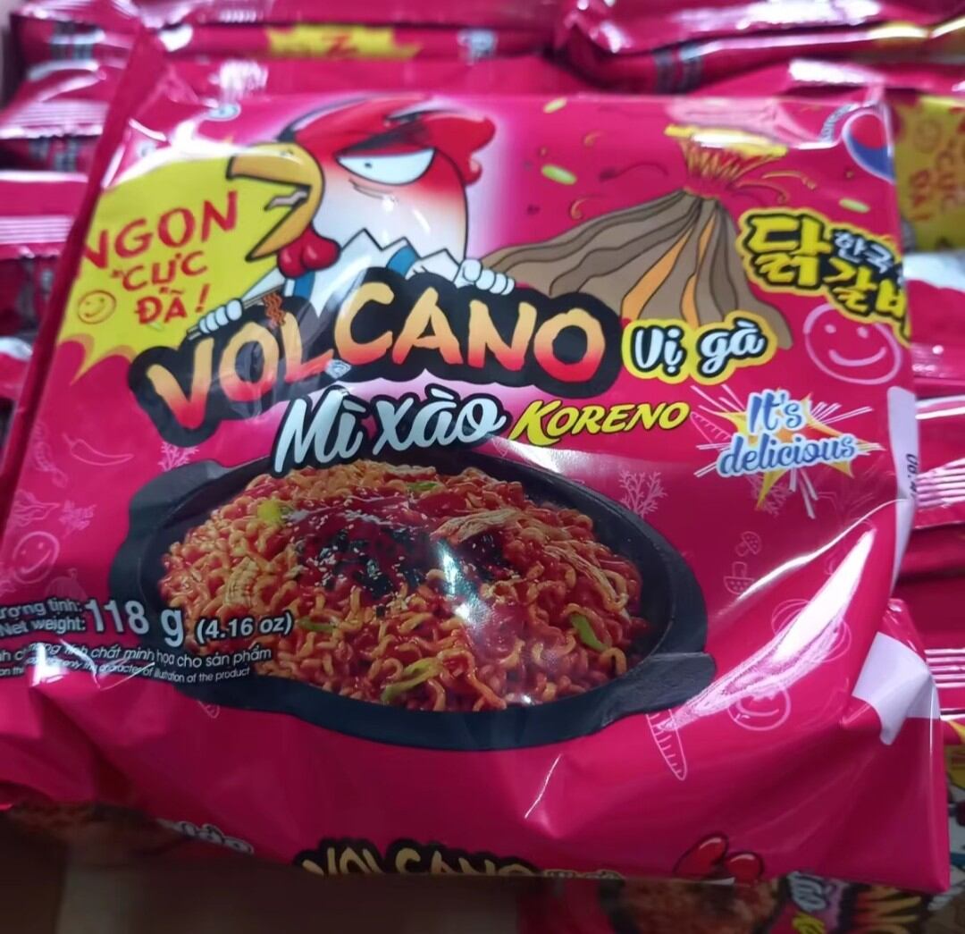 1 Thùng mì xào VOLCANO vị GÀ