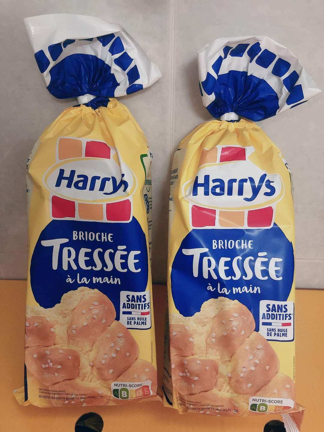 Combo 4 bánh mì hoa cúc Pháp Harrys 500g