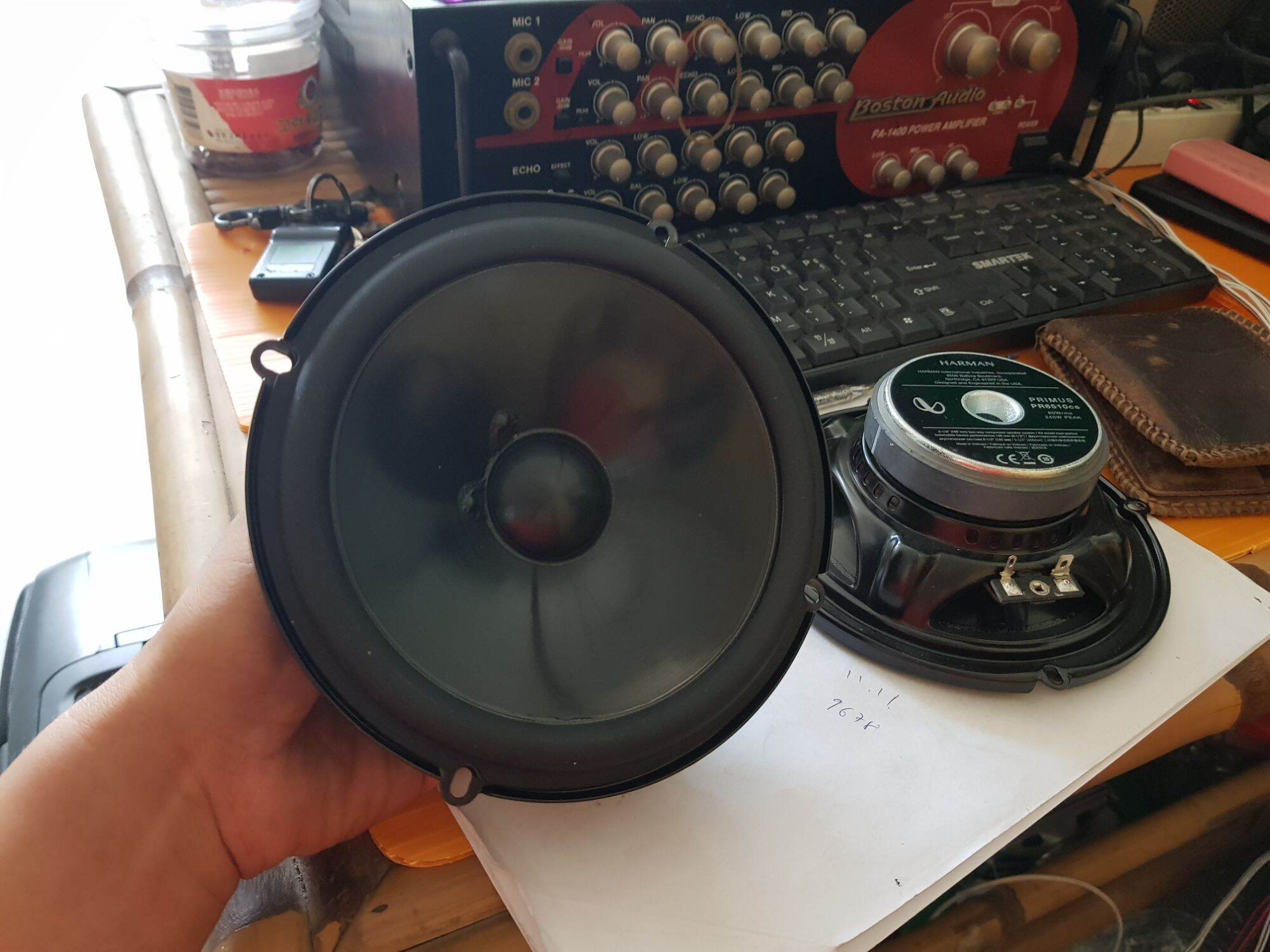 1 cái loa HARMAN size ~~16cm cho hệ thống âm thanh loa xe hơi loa ô tô