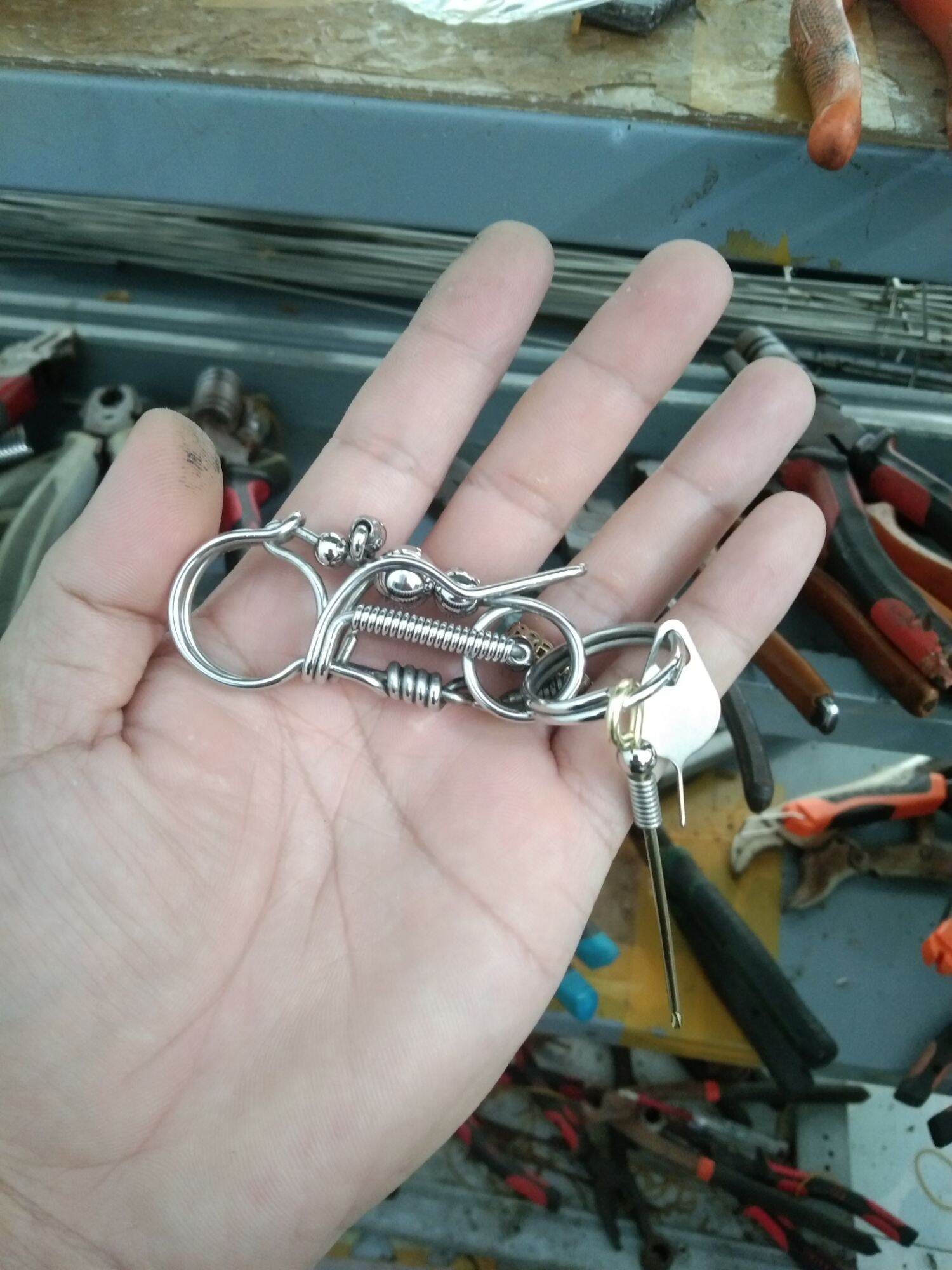 Móc khóa thủ công inox..