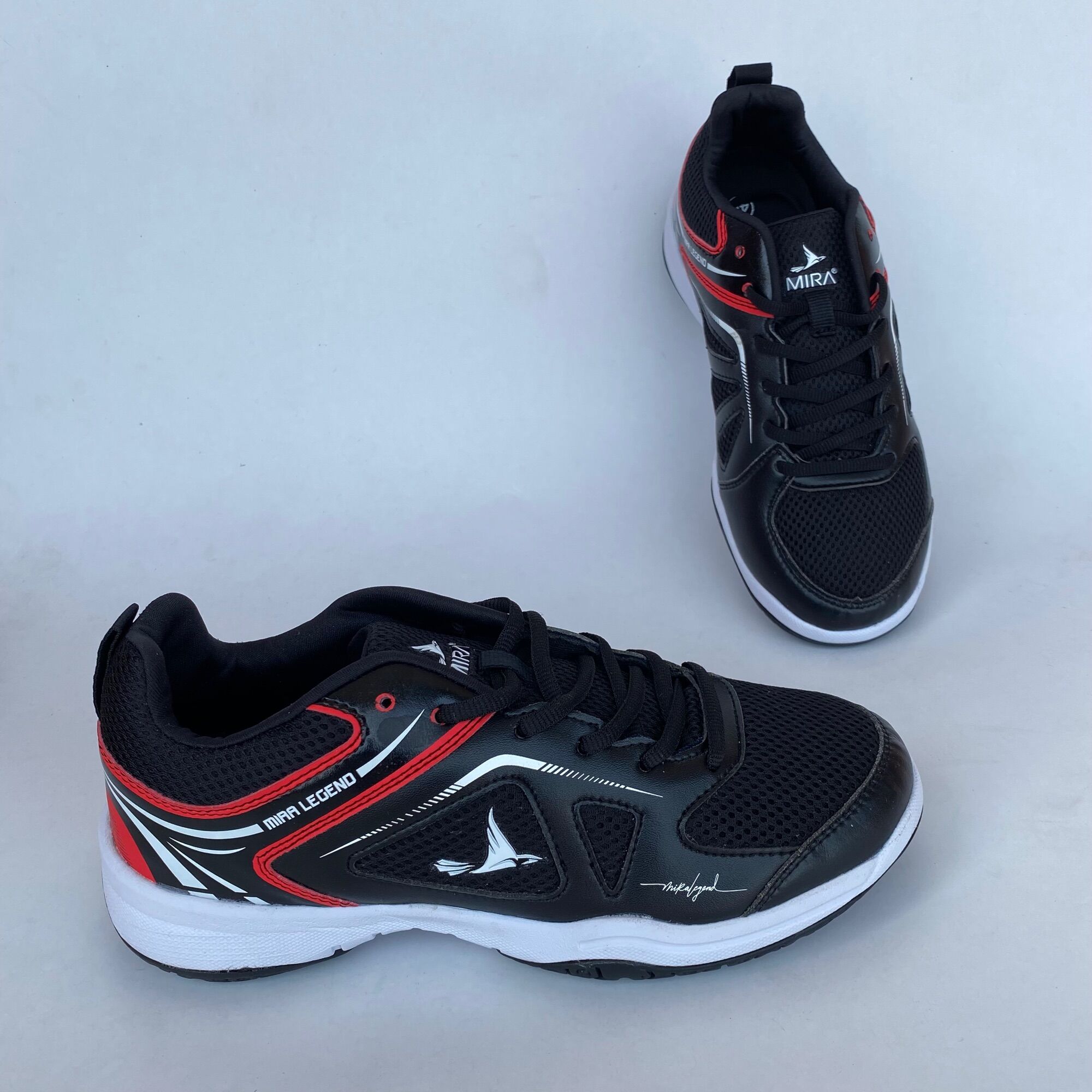 Giày Cầu Lông Bóng Chuyền Legeend Cao Cấp Chính Hãng Mira màu đen
