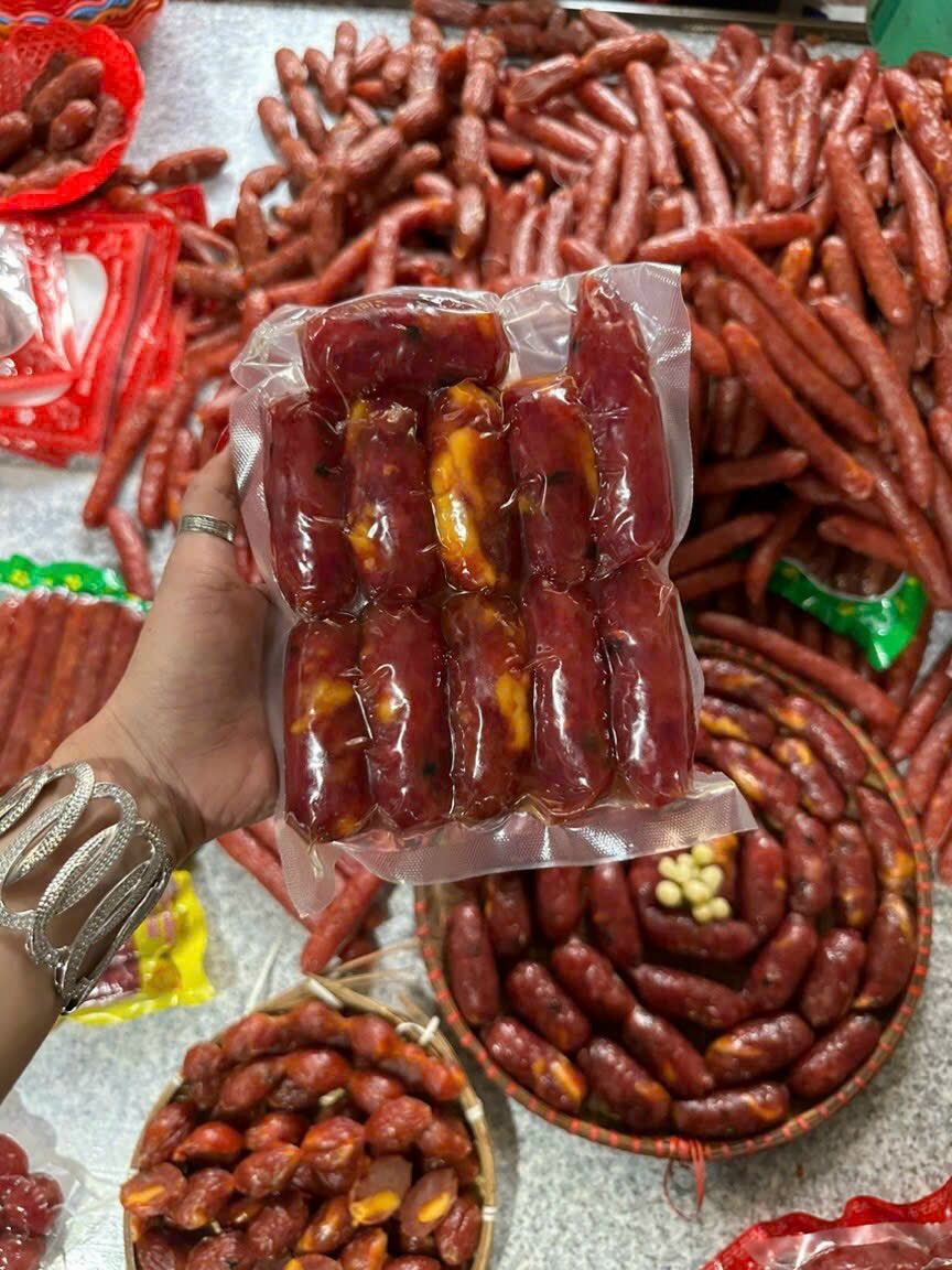 lạp xưởng heo tươi trứng muối đặc biệt (500gr)