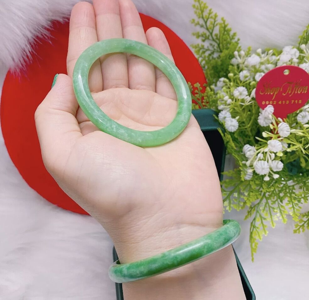 Vòng cẩm thạch xanh cao cấp
