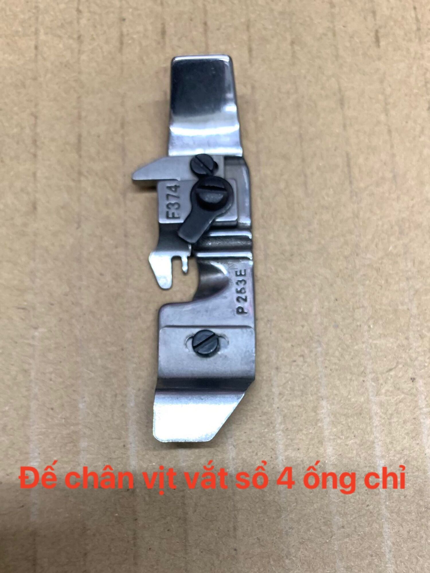 Đế chân vịt máy vắt sổ 4 chỉ