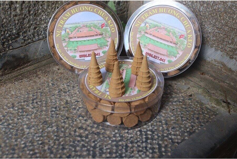 Nụ Trầm Hương. 