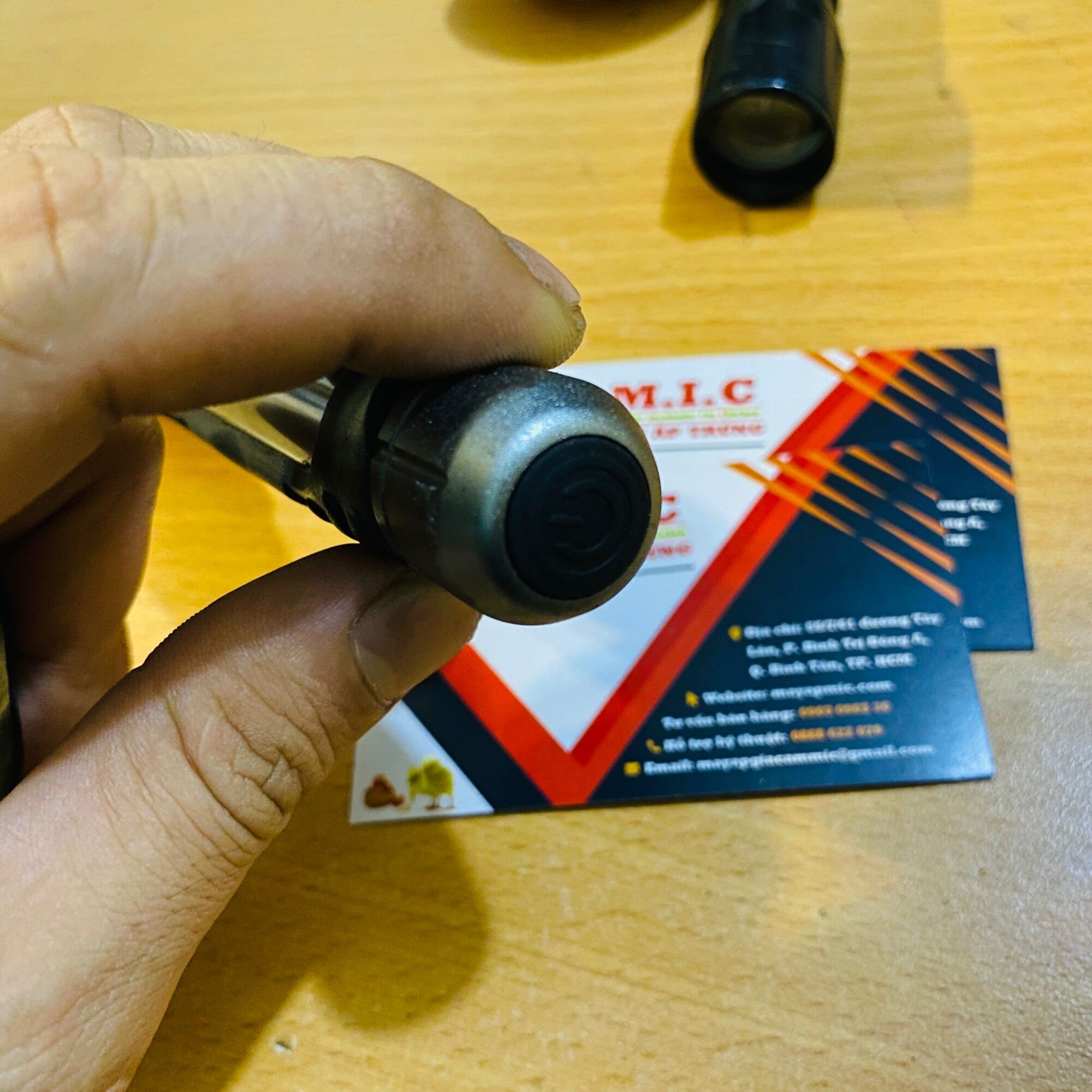 Đèn soi trứng Led sạc pin 3 chế độ