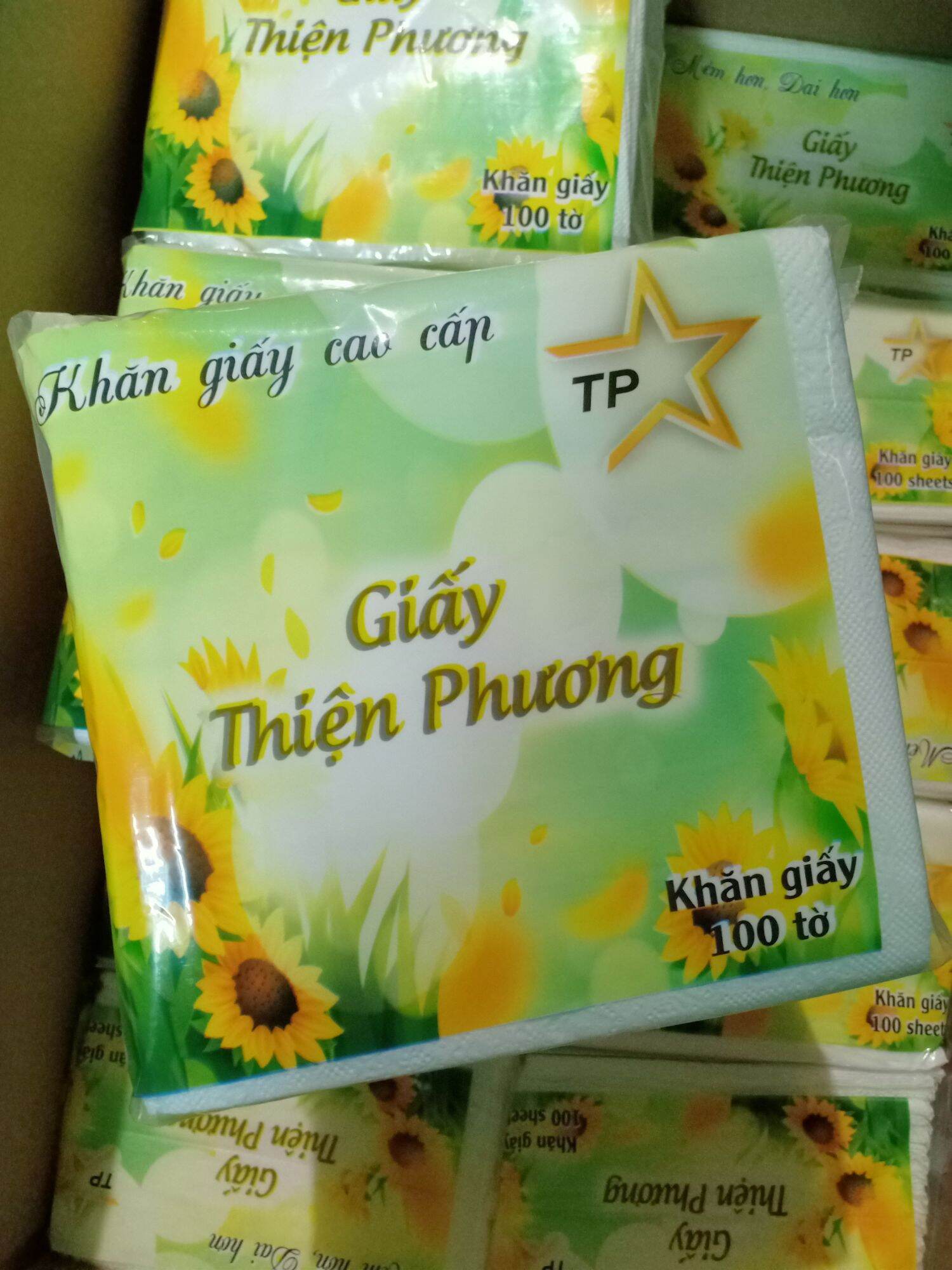 Khăn giấy cao cấp vuông lớn 100tờ  ( 330x330mm)