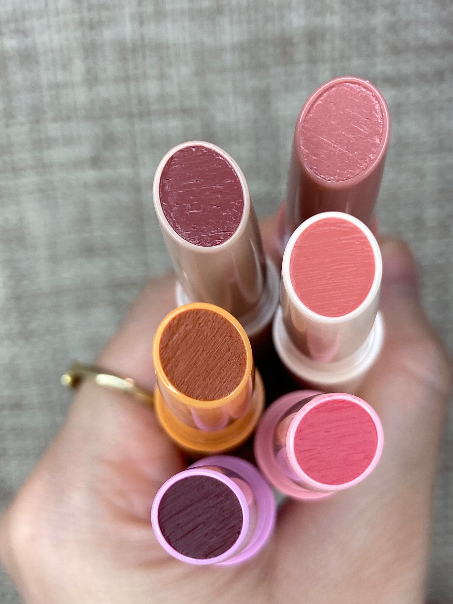 [ Sẵn - mới về ] Son dưỡng có màu Lip Cushion EM Cosmetics