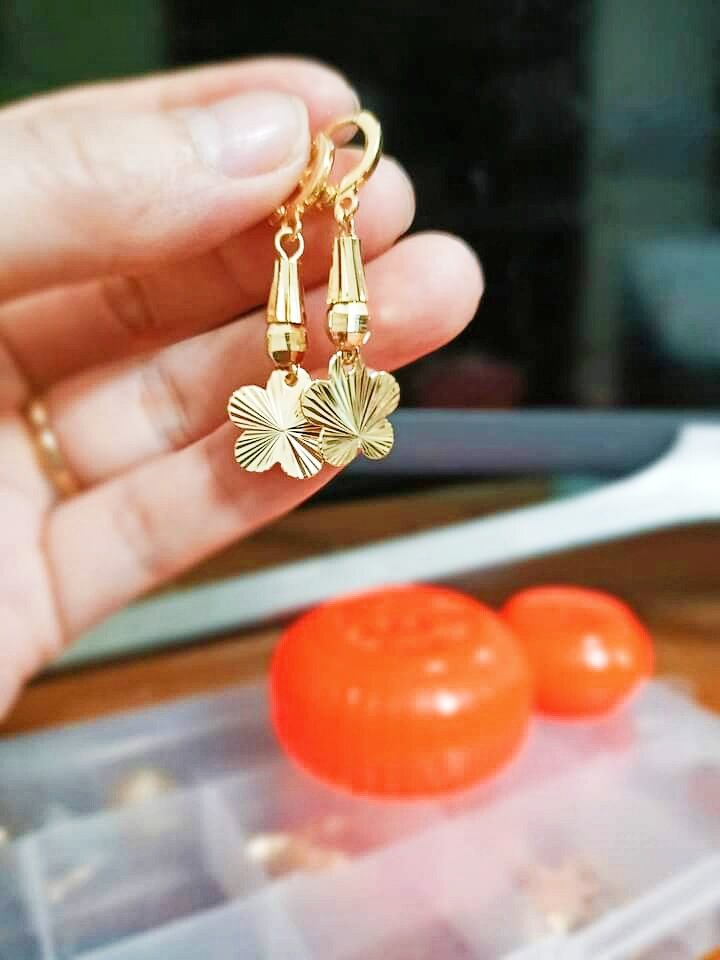 bông tai như ảnh tặng nhẫn như ảnh