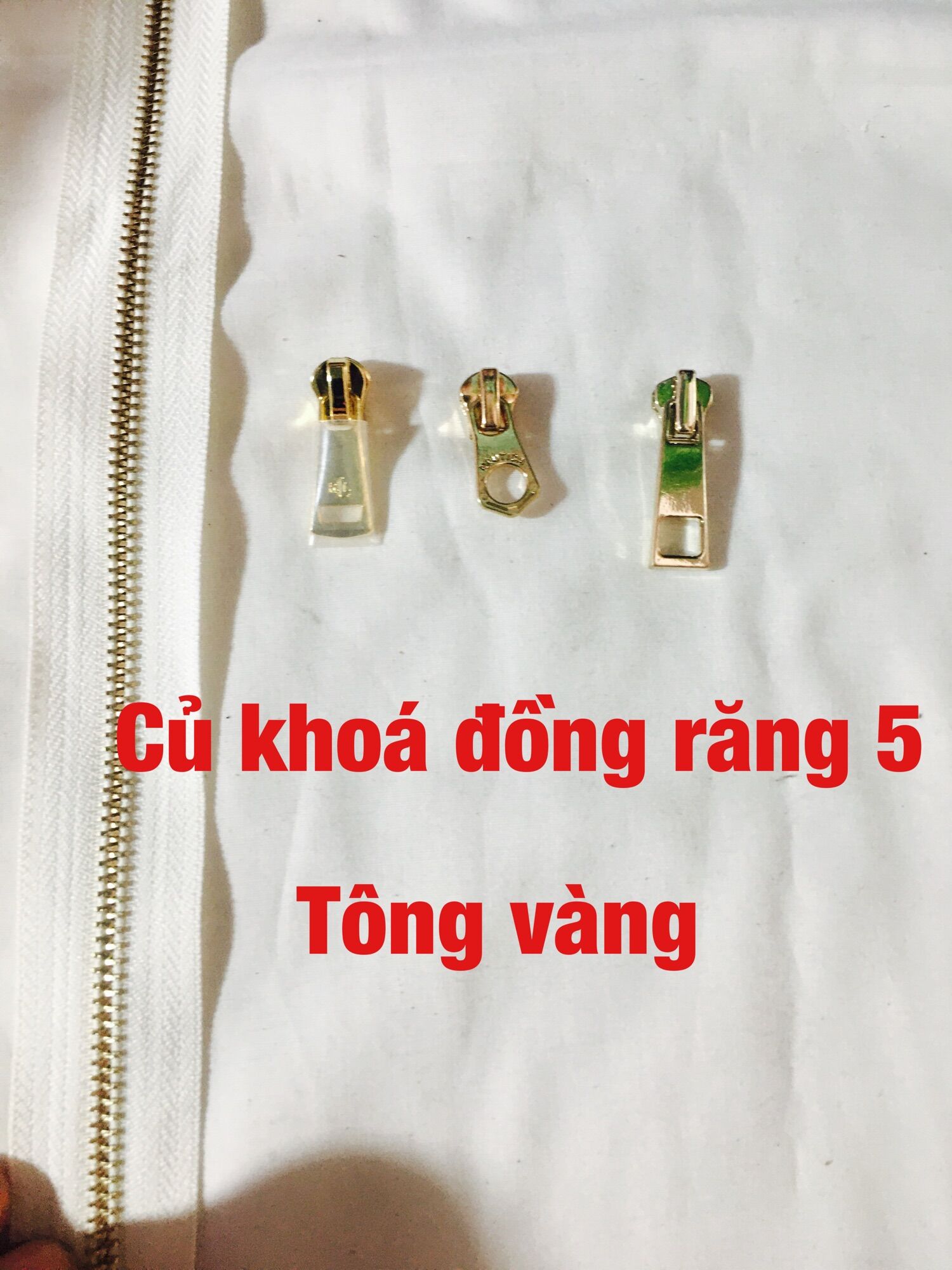 Sét 5 củ khoá đồng răng vàng