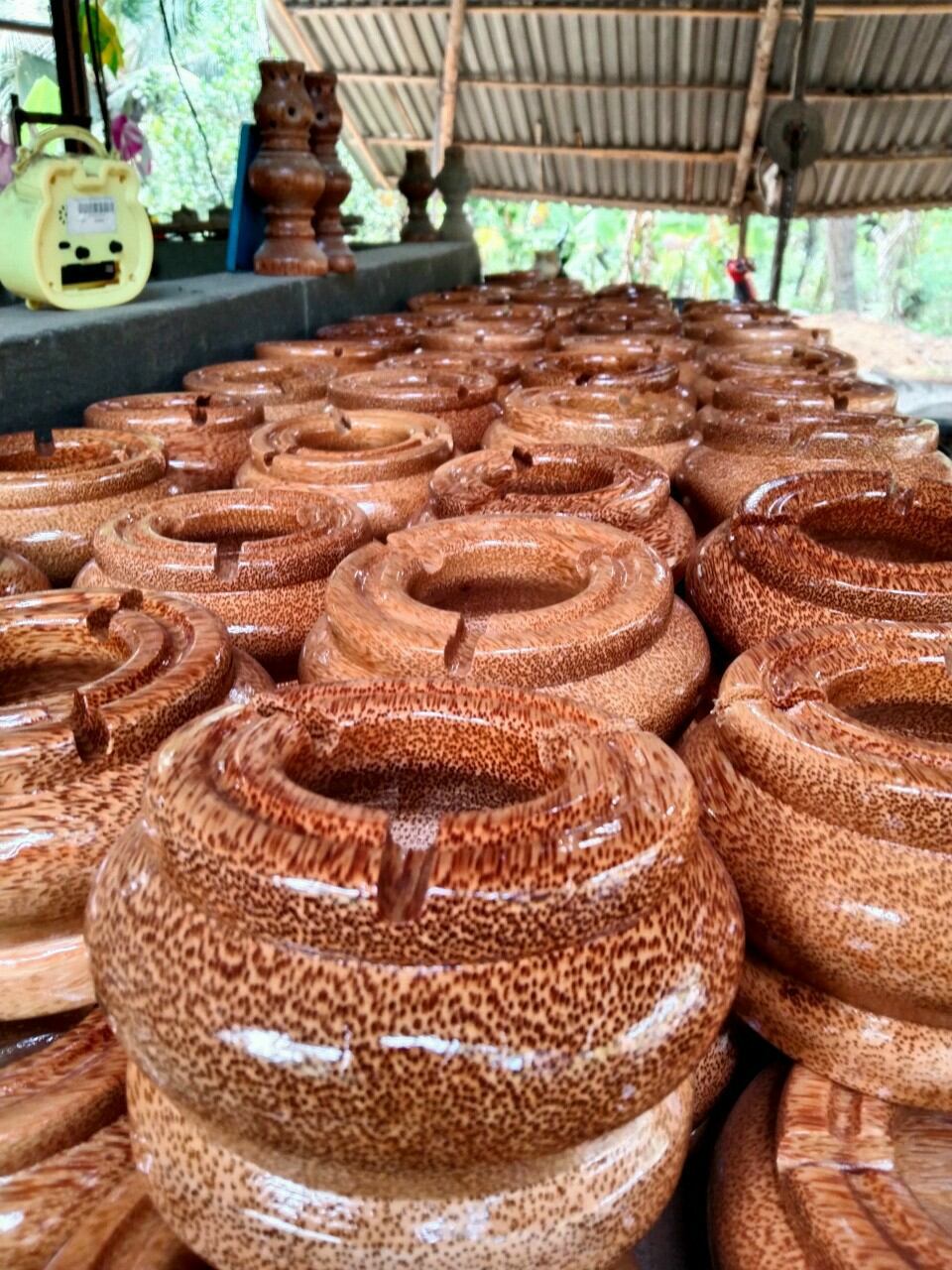 rạt tàn bằng gỗ dừa