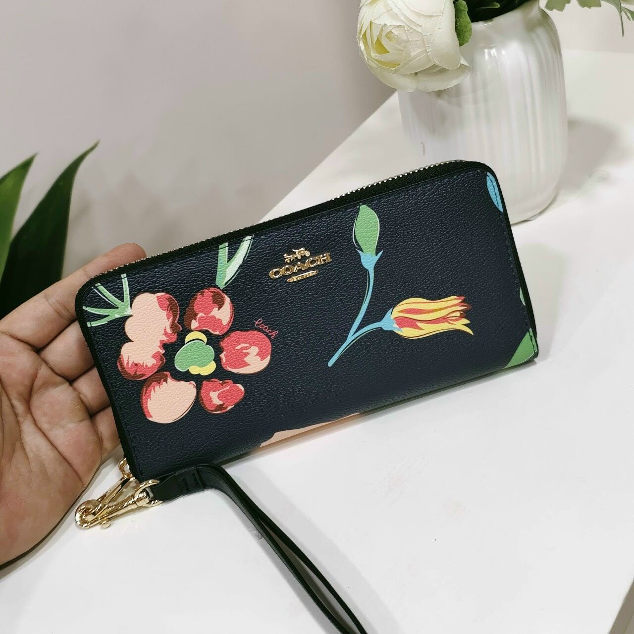 Ví C🅾️ACH Long Zip Around Wallet da thật chuẩn xịn xò
