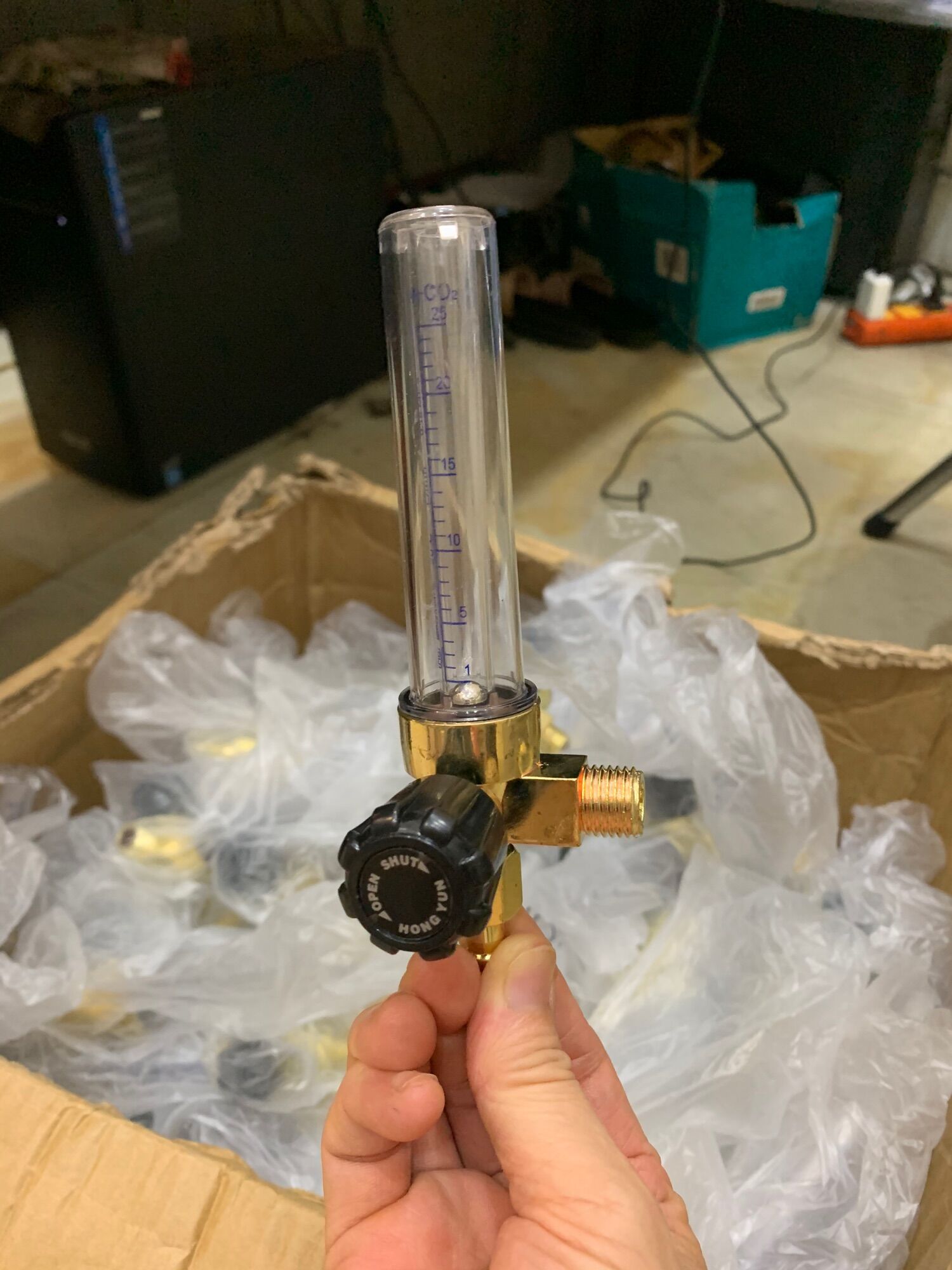 CỘT KHÍ ĐỒNG HỒ CO2 -AGONR-1 CÁI