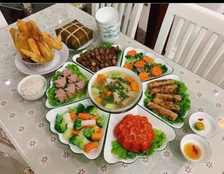 Bộ đĩa mặt trời 6 món . Ngày tết .