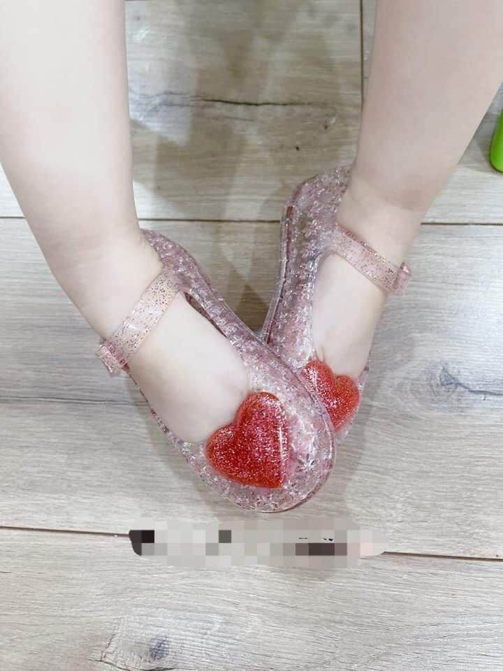 giày búp bê bé gái đính trái tim