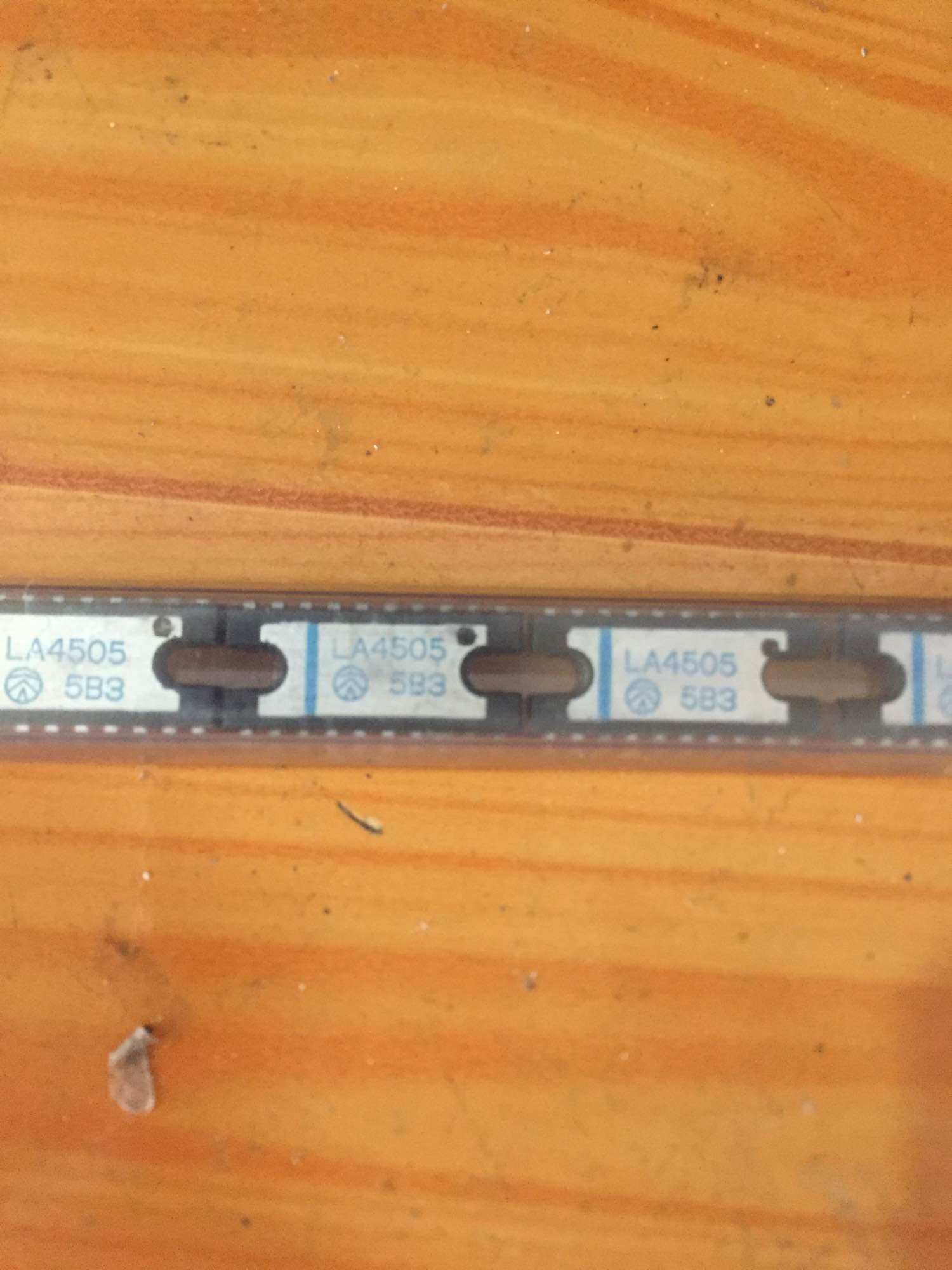 LA4505 ic công xuất âm thanh mới