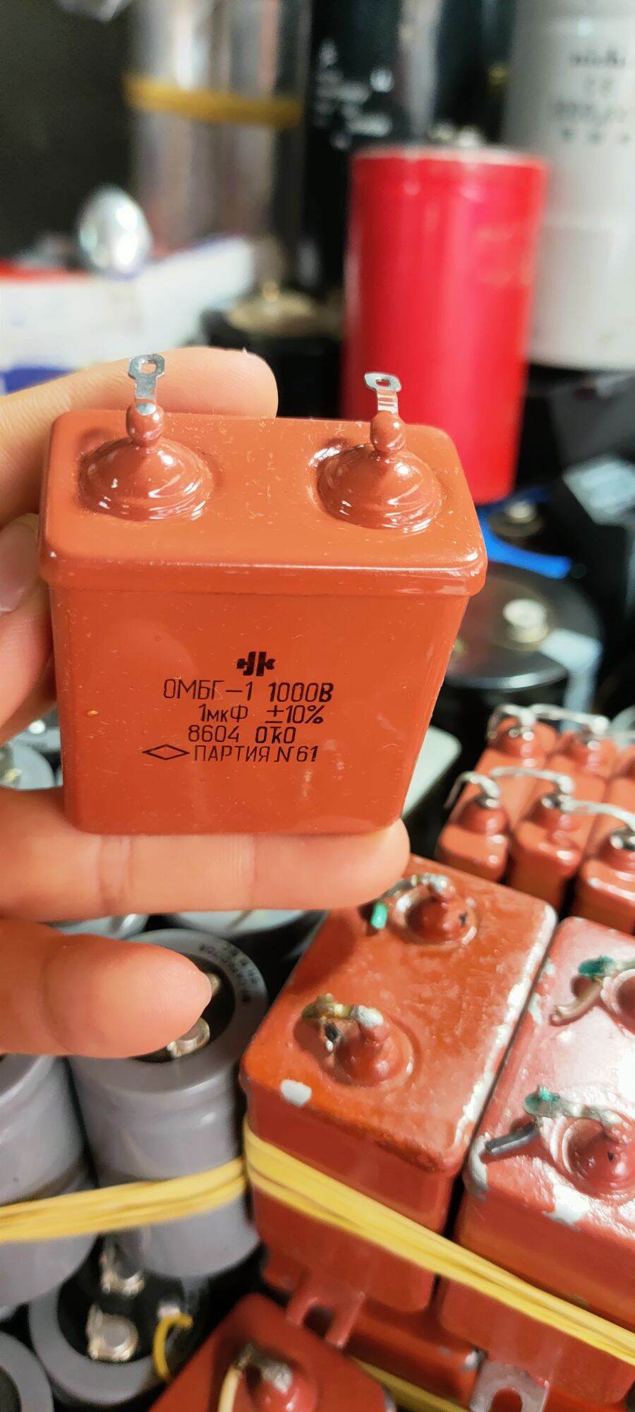 Tụ nga 1uf 1000v