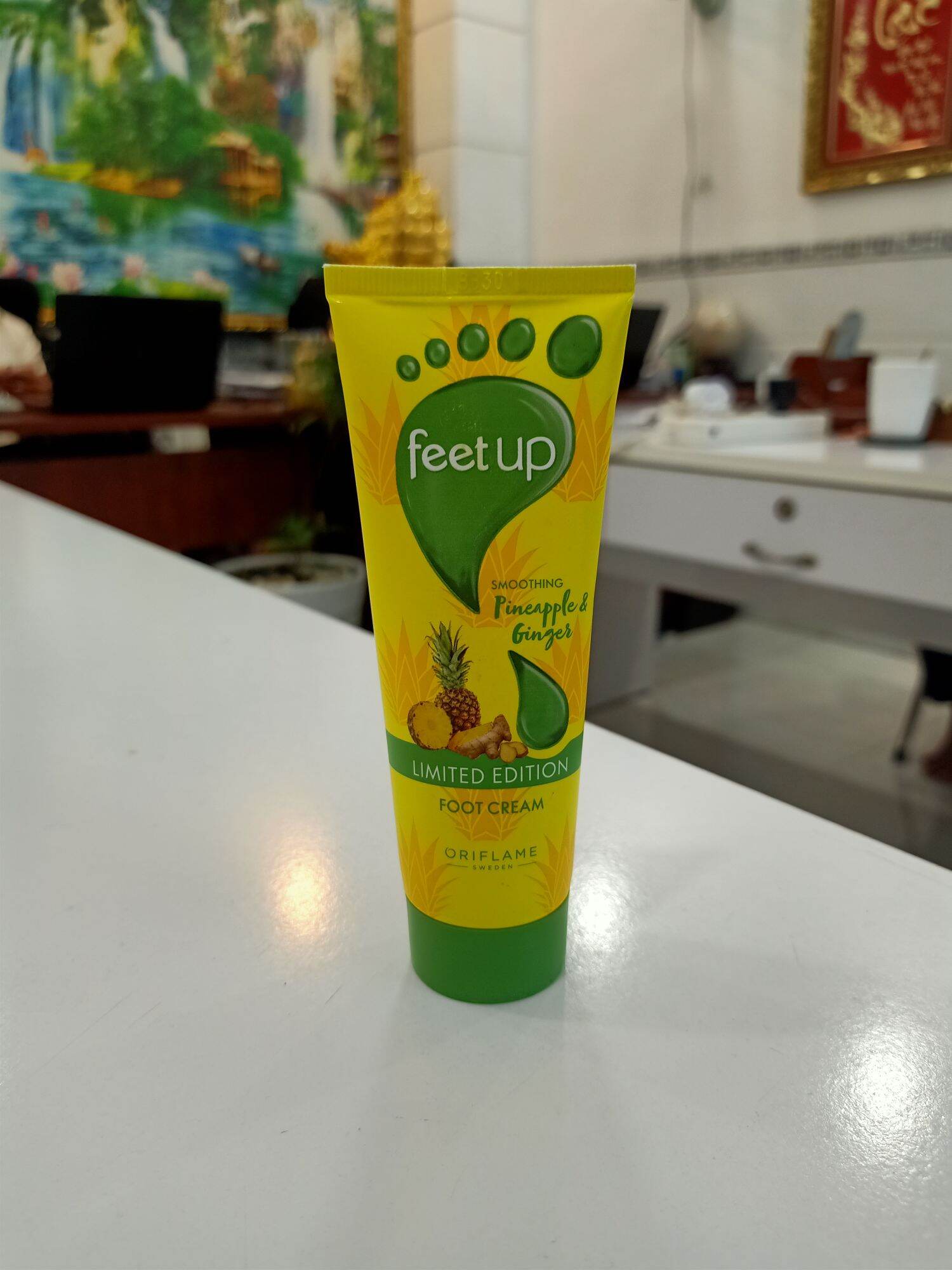 kem dưỡng da chân, trị nứt gót chân Oriflame.