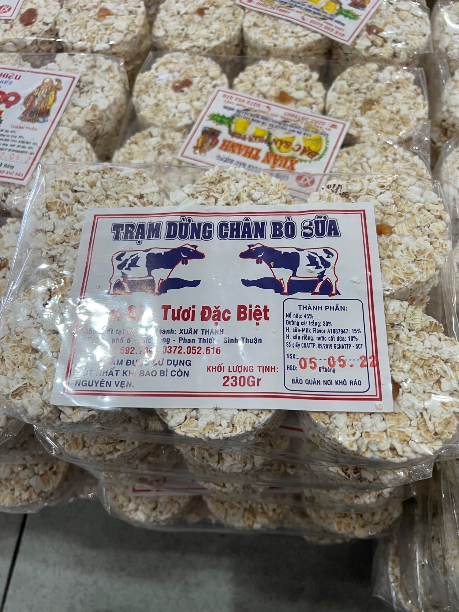 Combo 1 Cốm sữa + 1 cốm lá dứa trọng lượng 200G/gói
