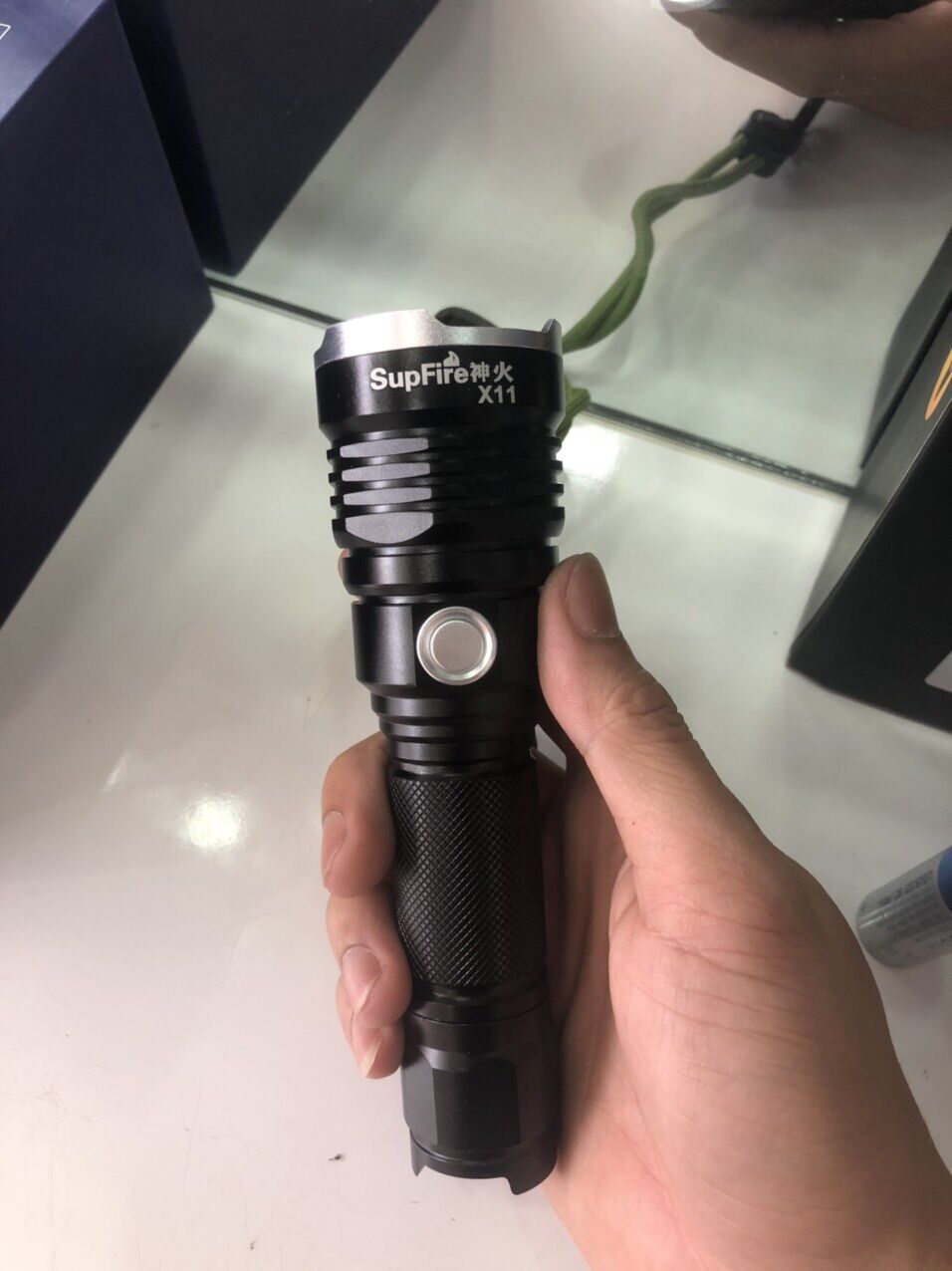 Đèn pin Supfire X11