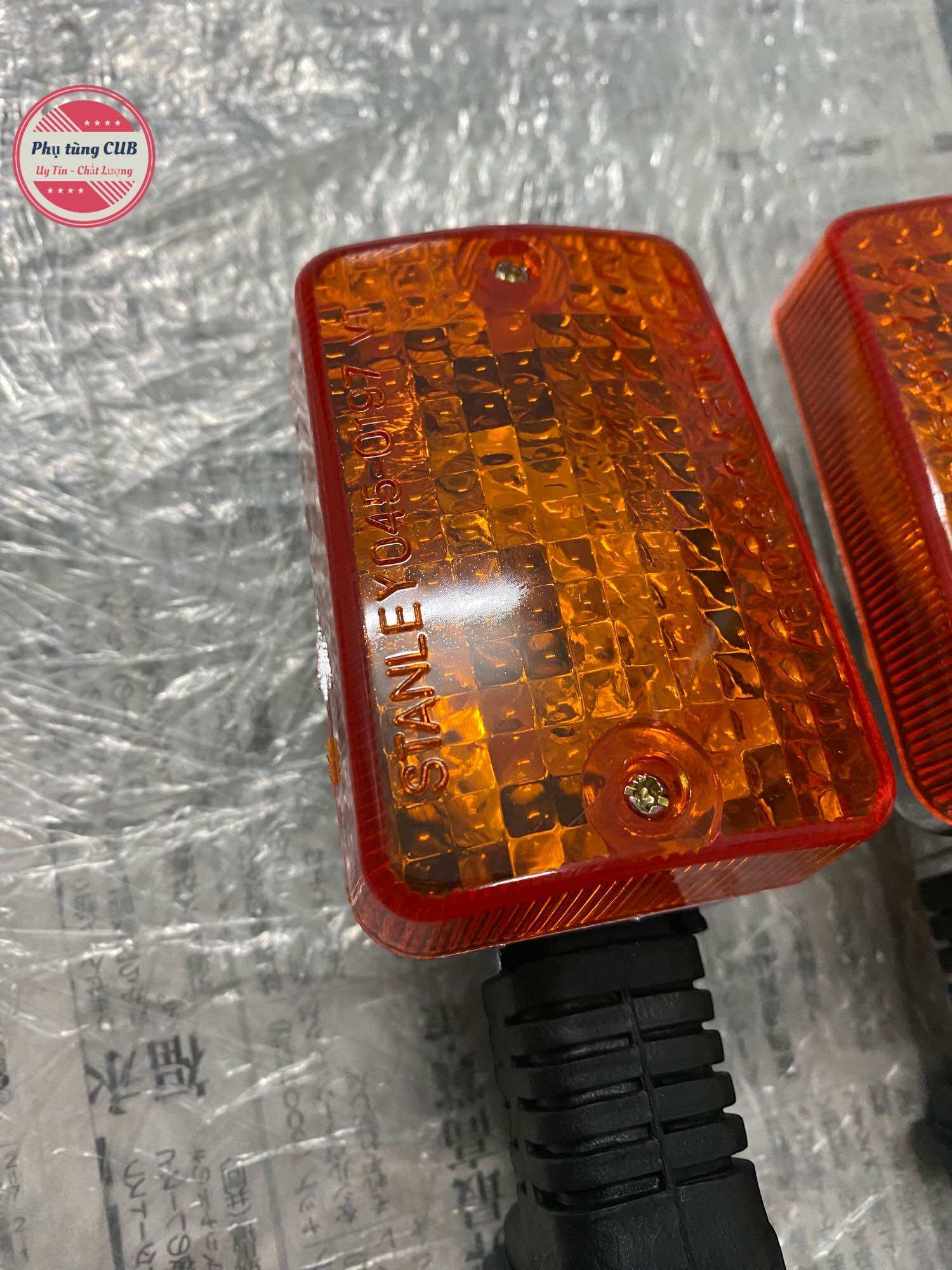 Xi nhan sau xe cub 82-84-DD